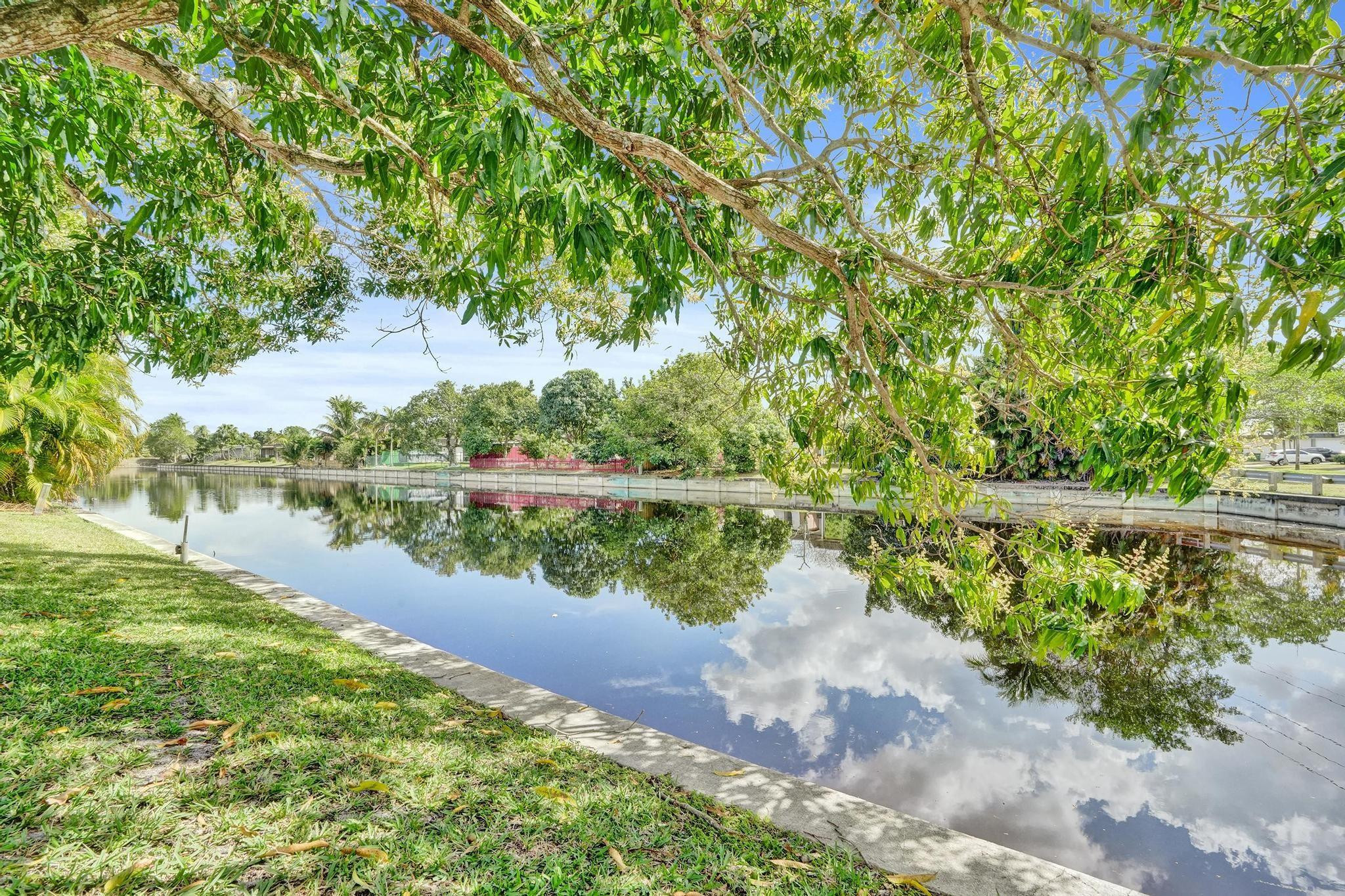 7018 NW 64th Street