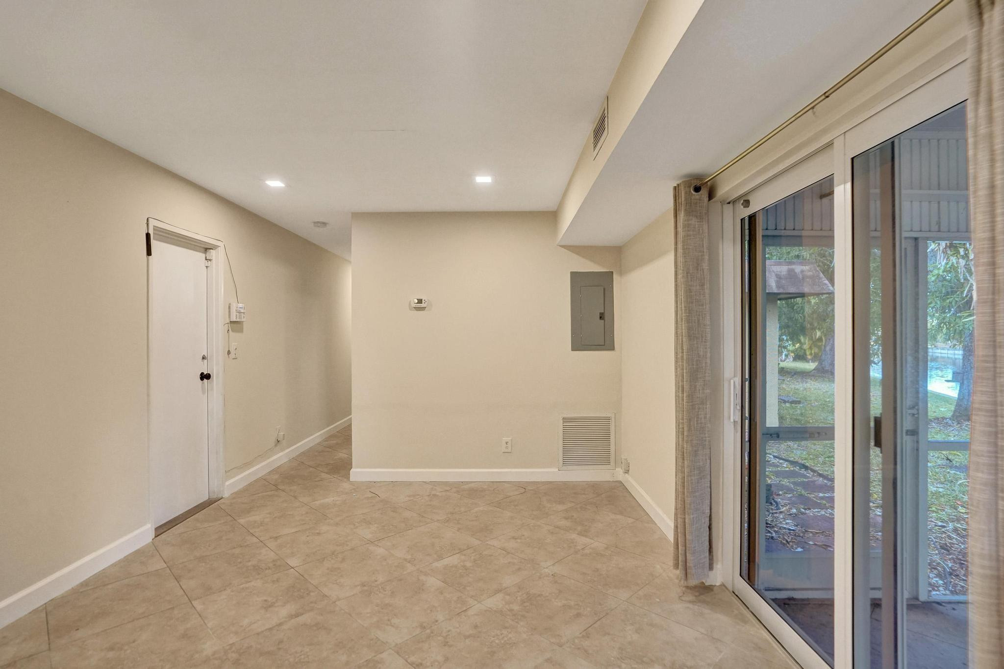 7018 NW 64th Street