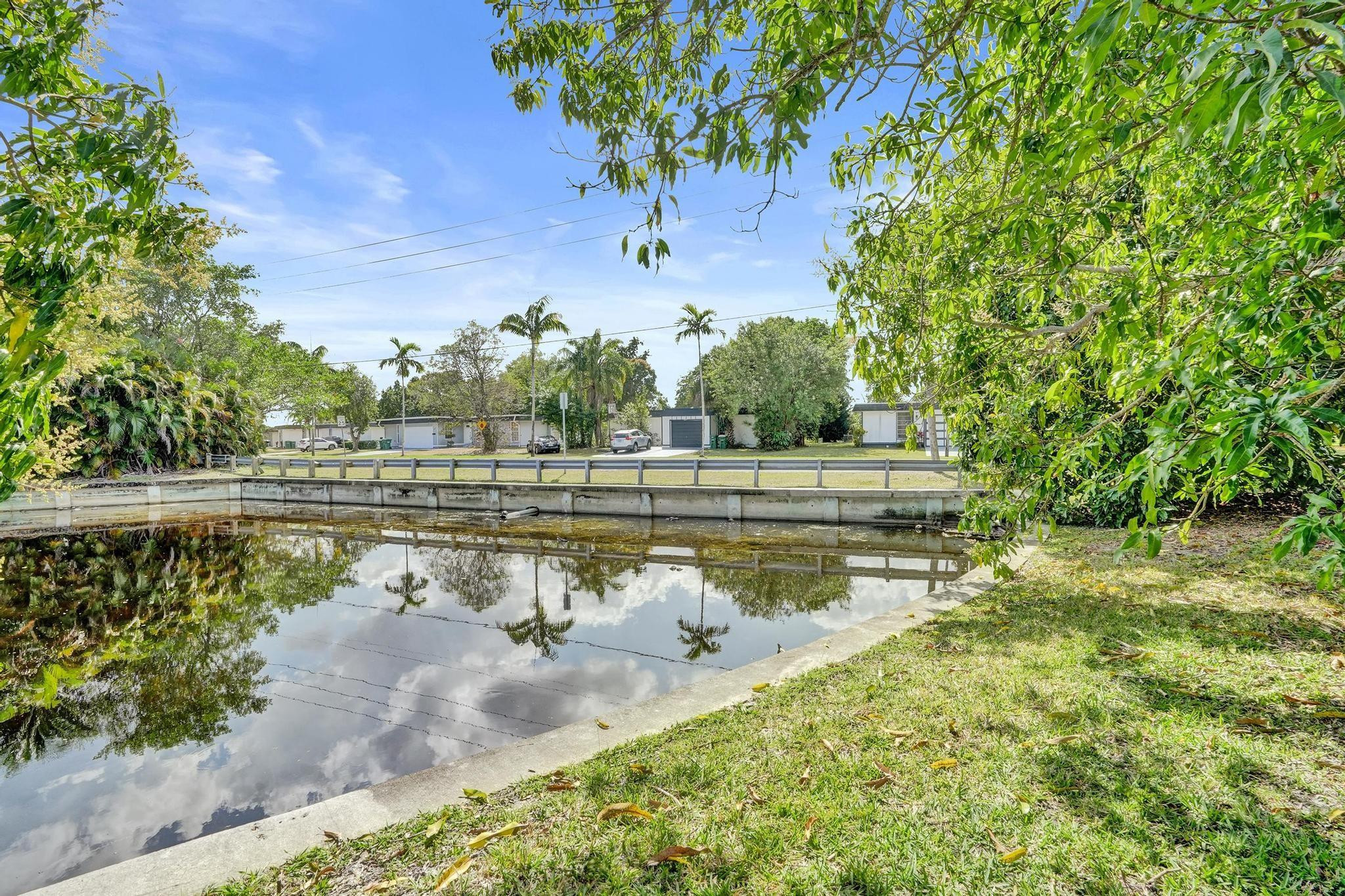 7018 NW 64th Street