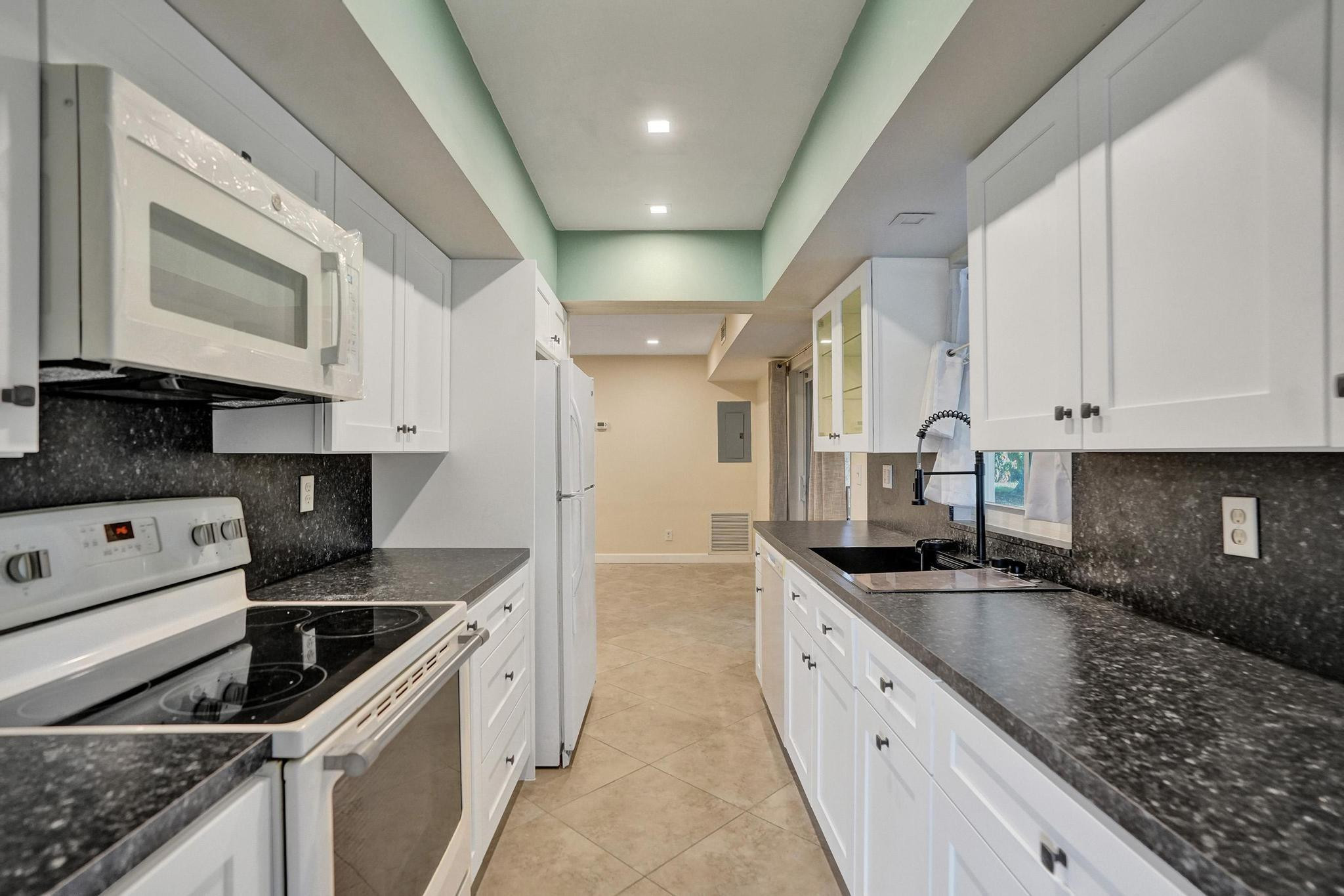 7018 NW 64th Street