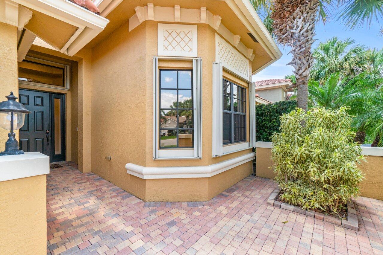 6927 Boscanni Drive