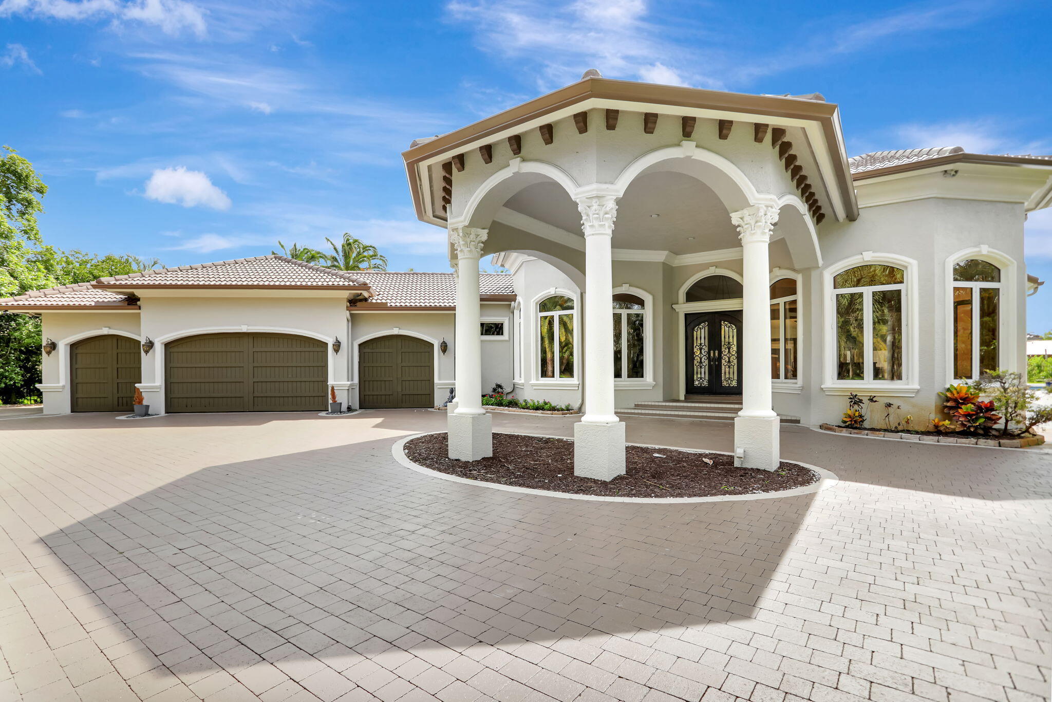 6445 NW 75th Way