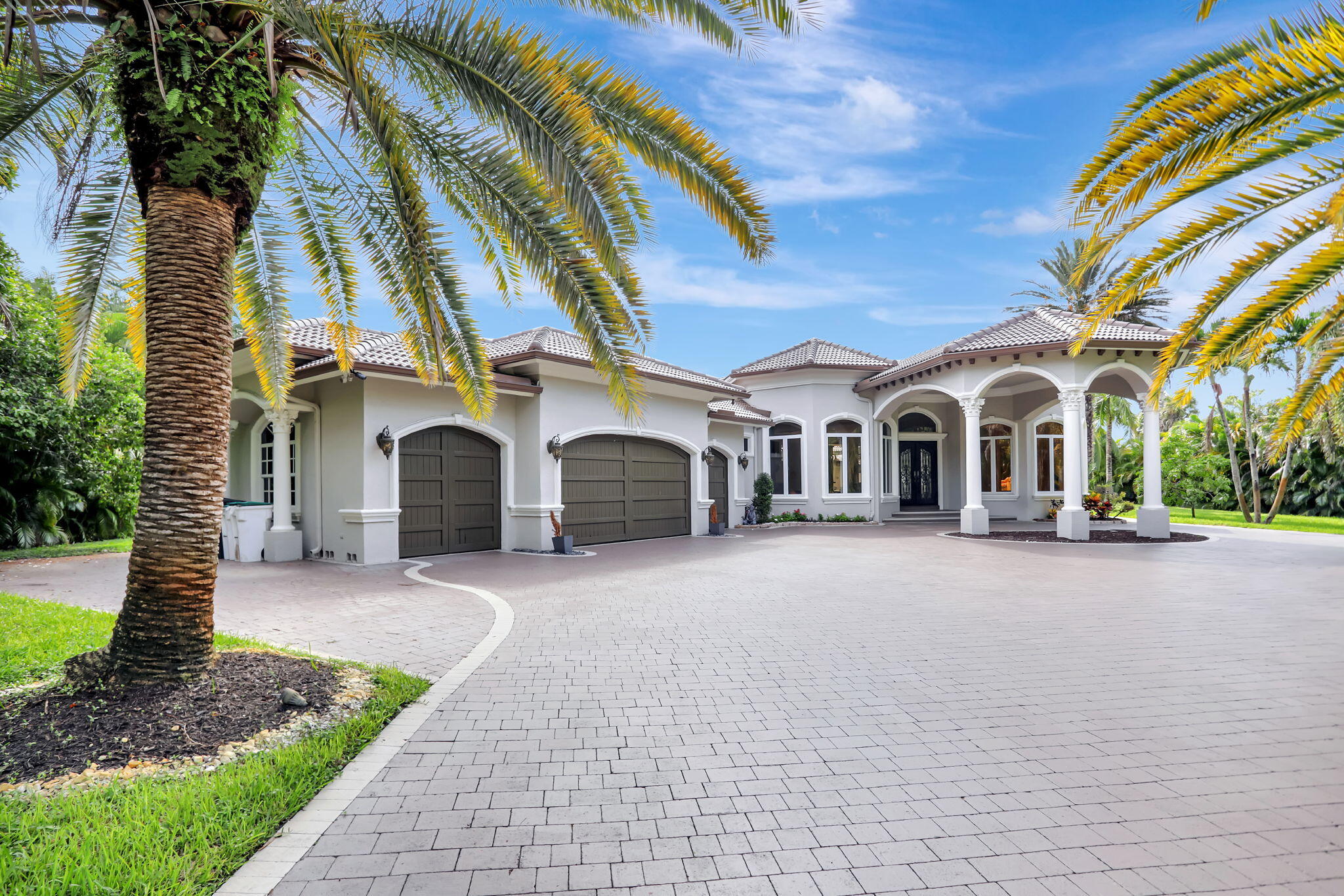 6445 NW 75th Way