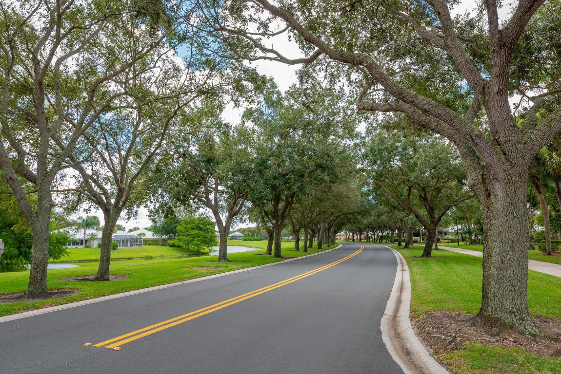 2824 SW Ridgewood Place