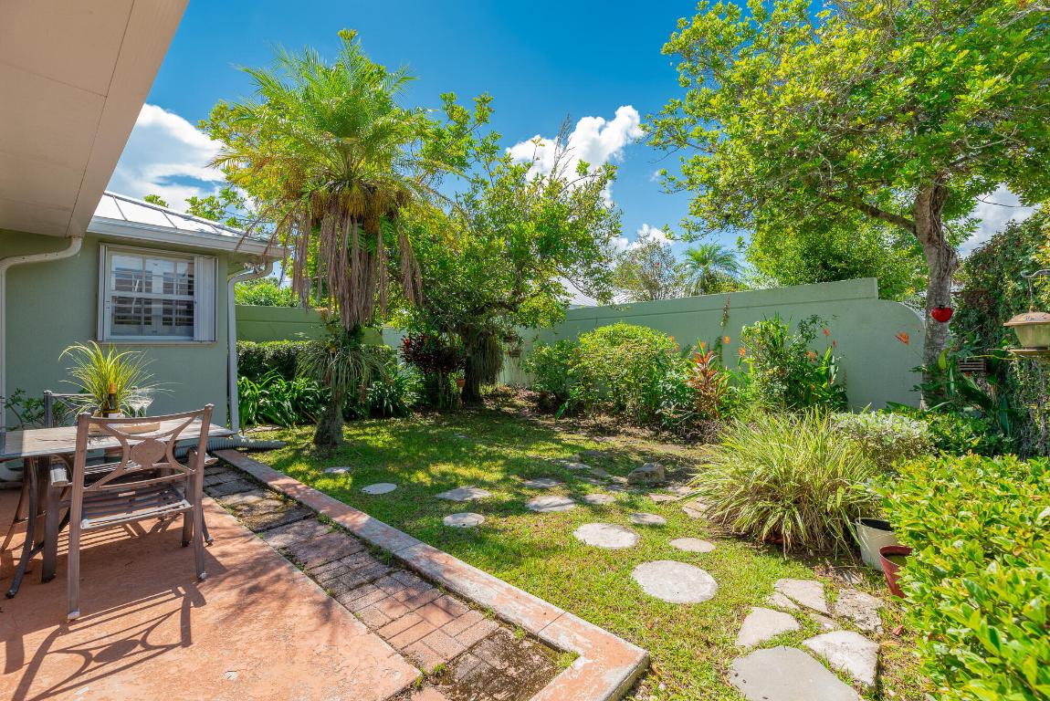 2824 SW Ridgewood Place