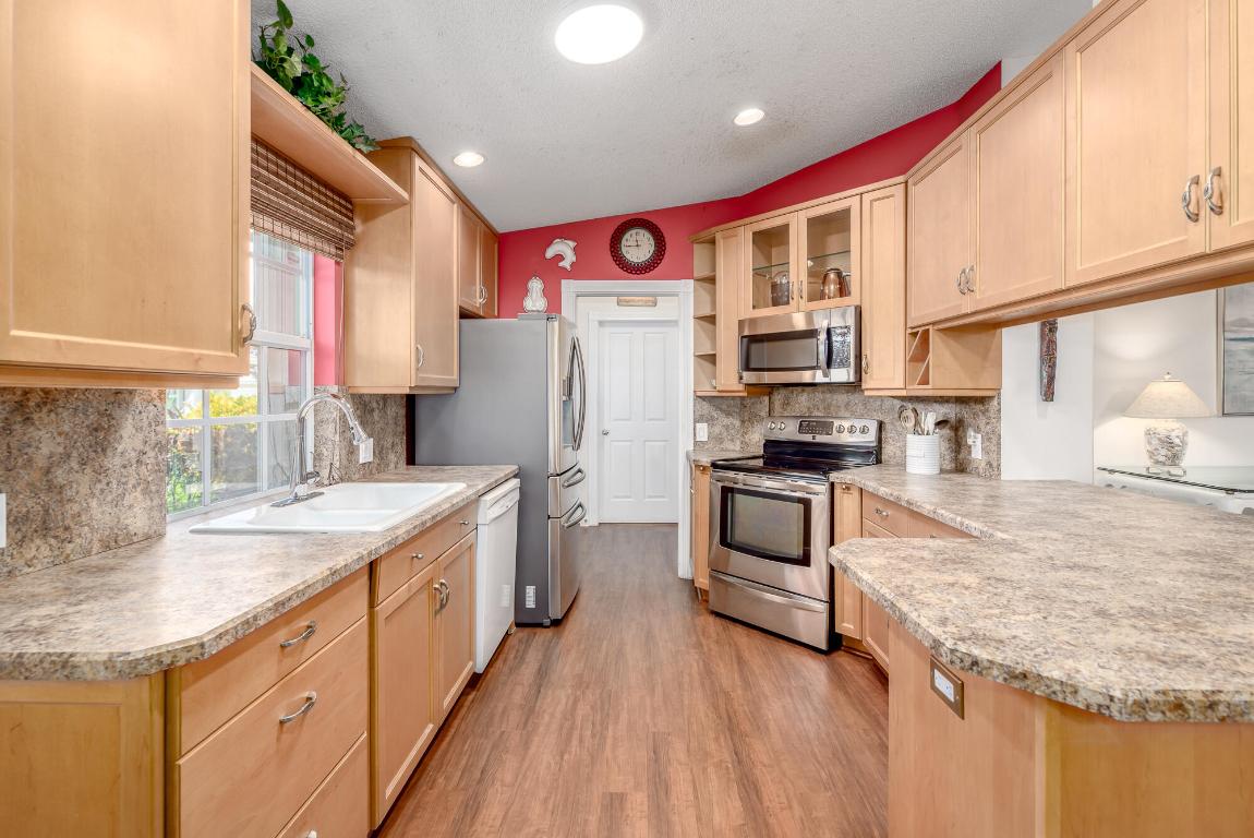 2824 SW Ridgewood Place