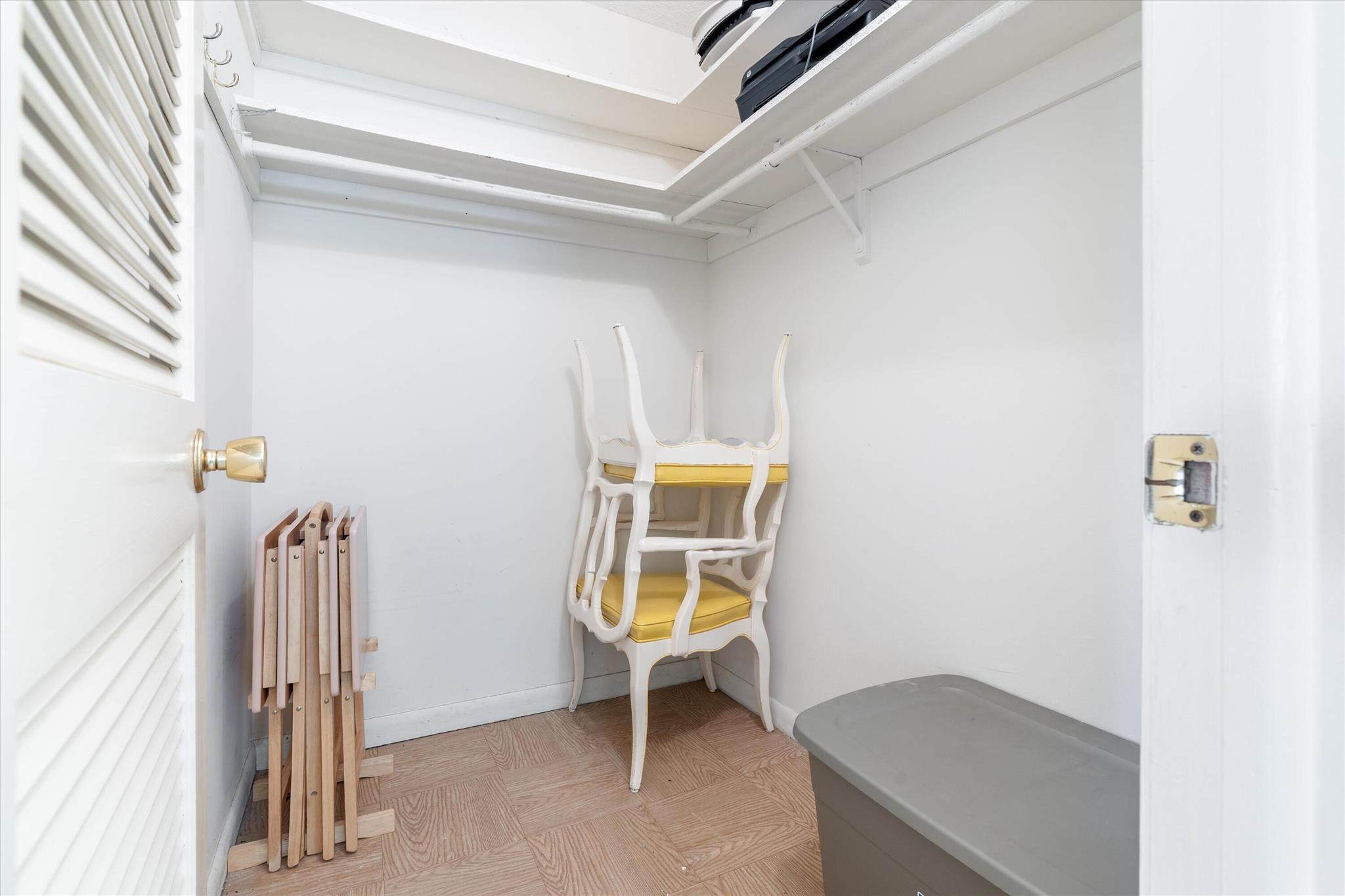 727 High Point Boulevard N D