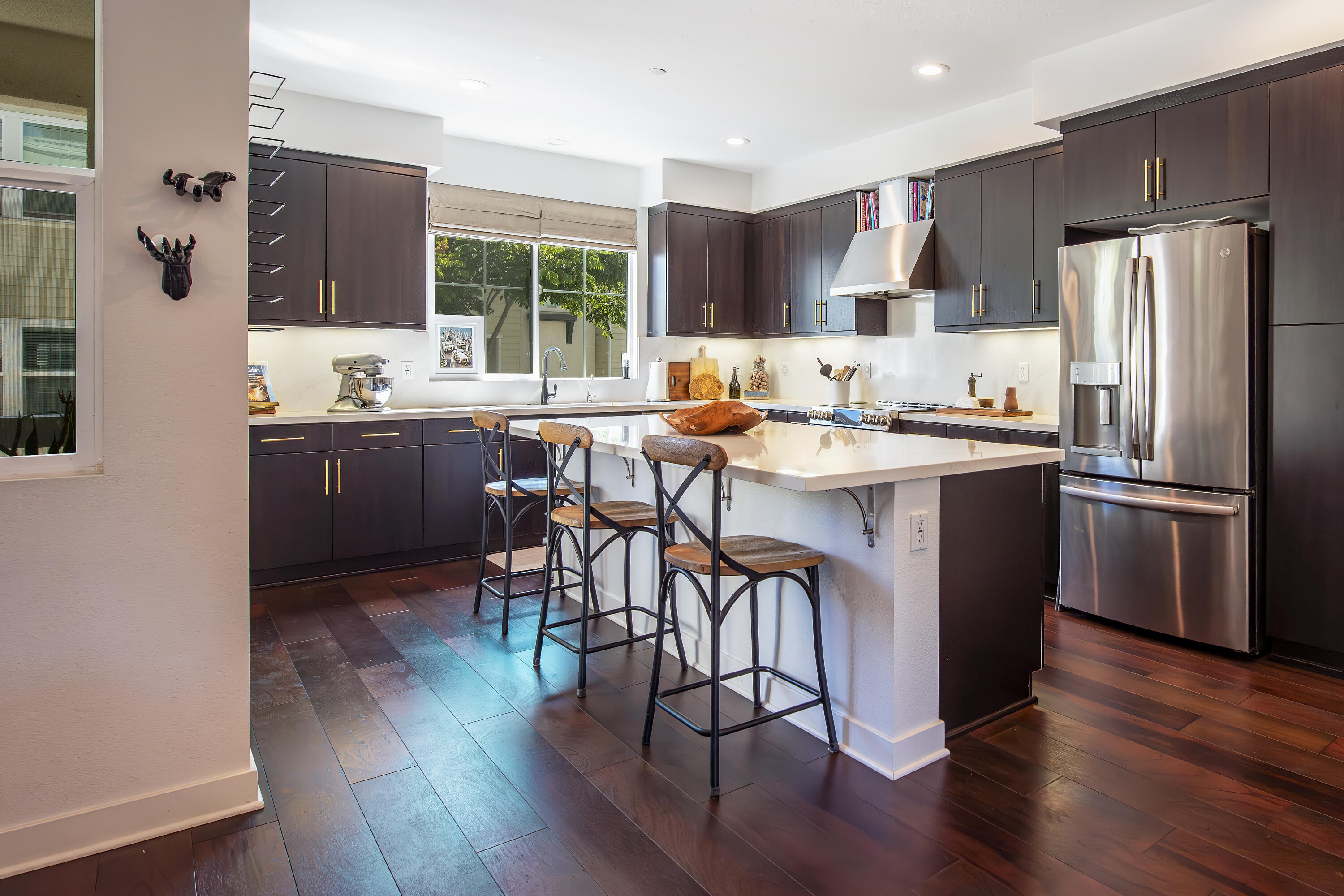 5687 Ekwill Street 105