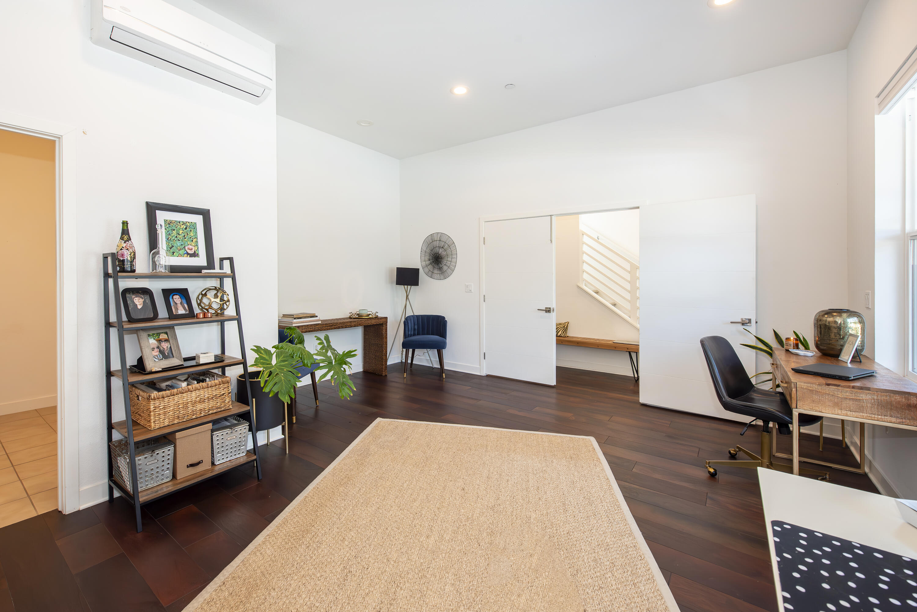 5687 Ekwill Street 105