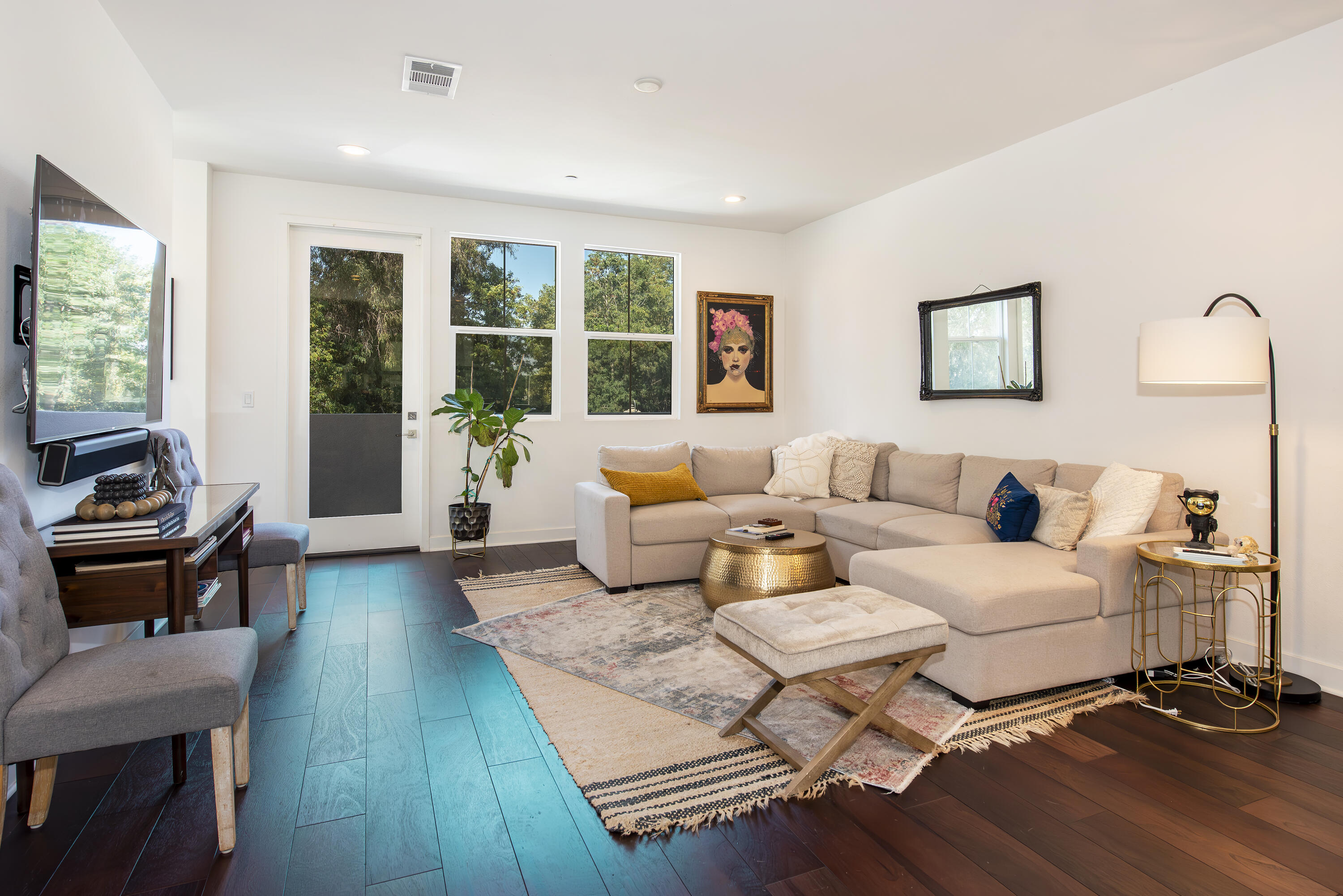 5687 Ekwill Street 105