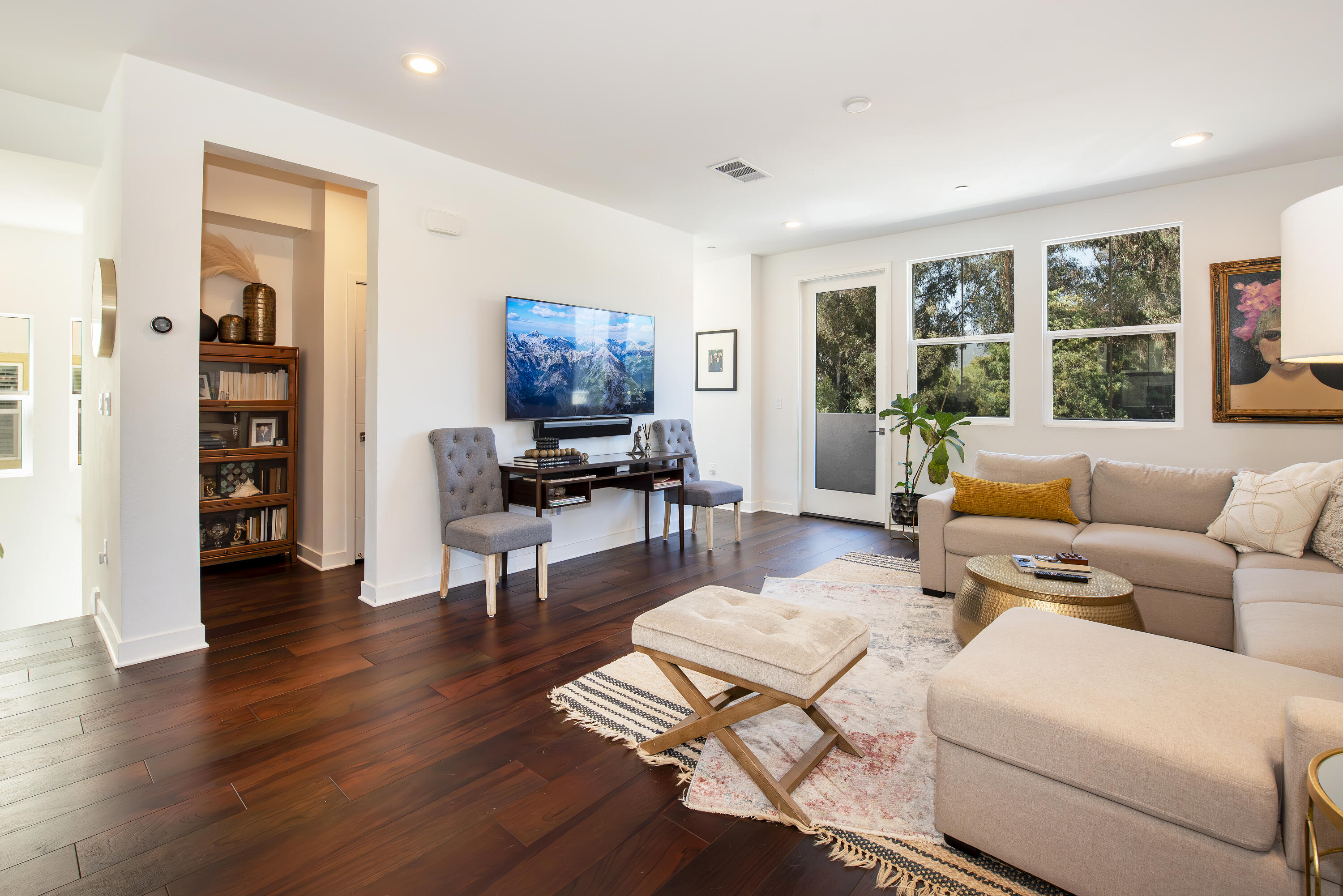 5687 Ekwill Street 105