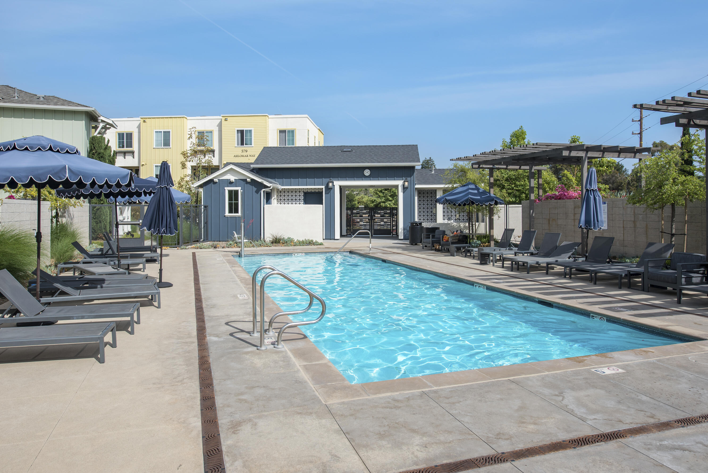 5687 Ekwill Street 105