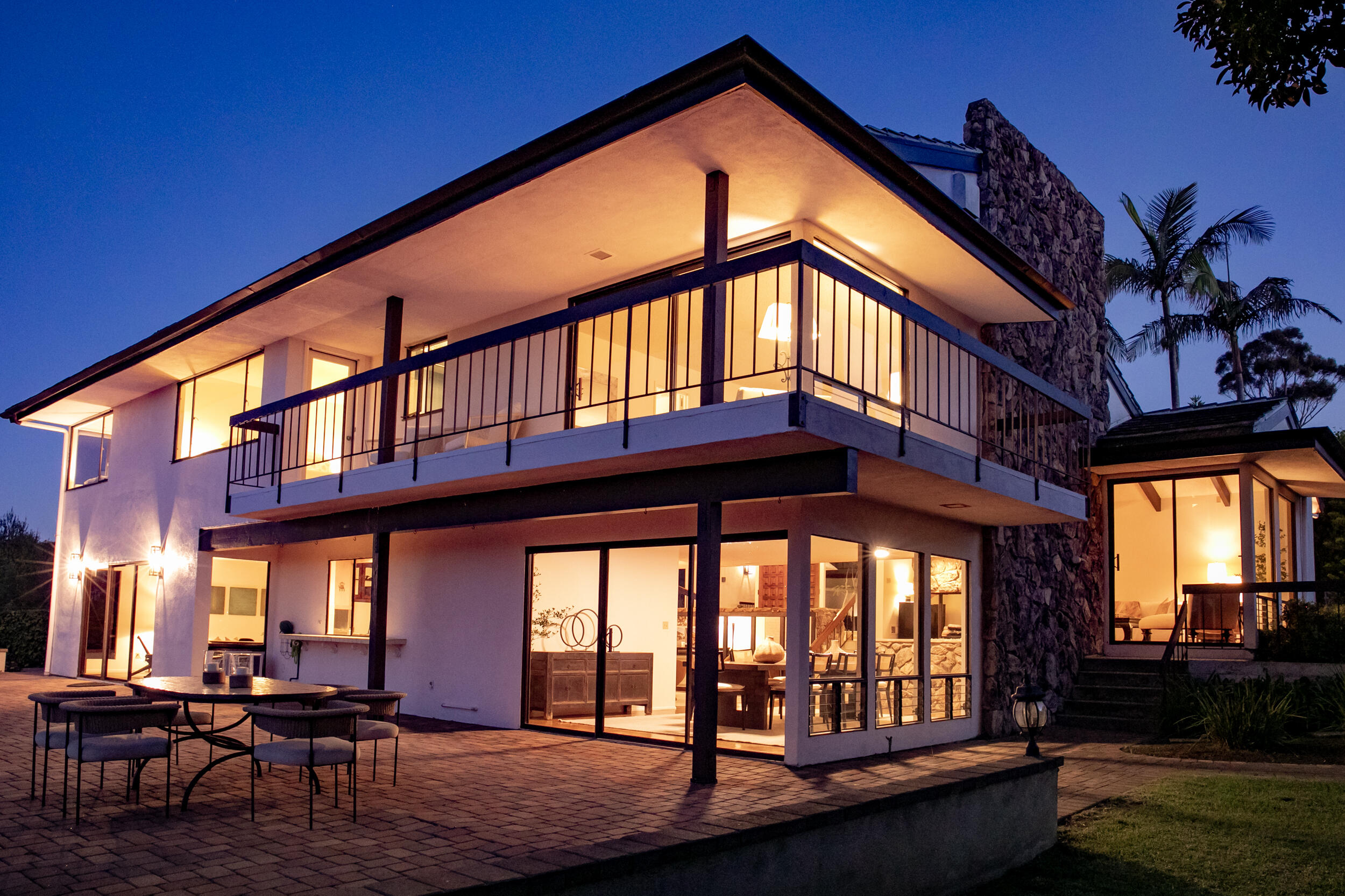 3221 Campanil Drive