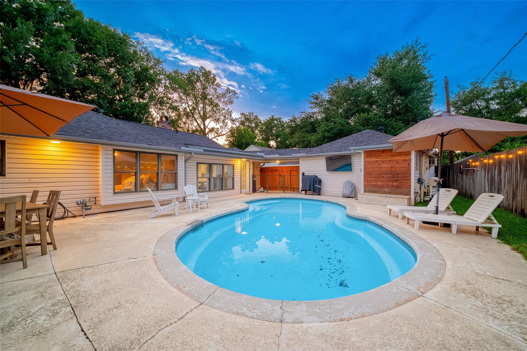 2514 Pine Village Drive