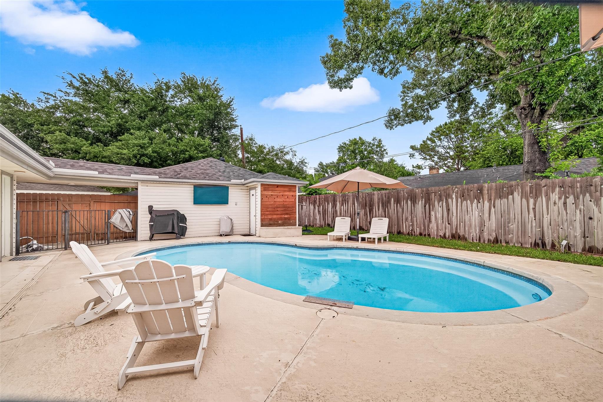 2514 Pine Village Drive