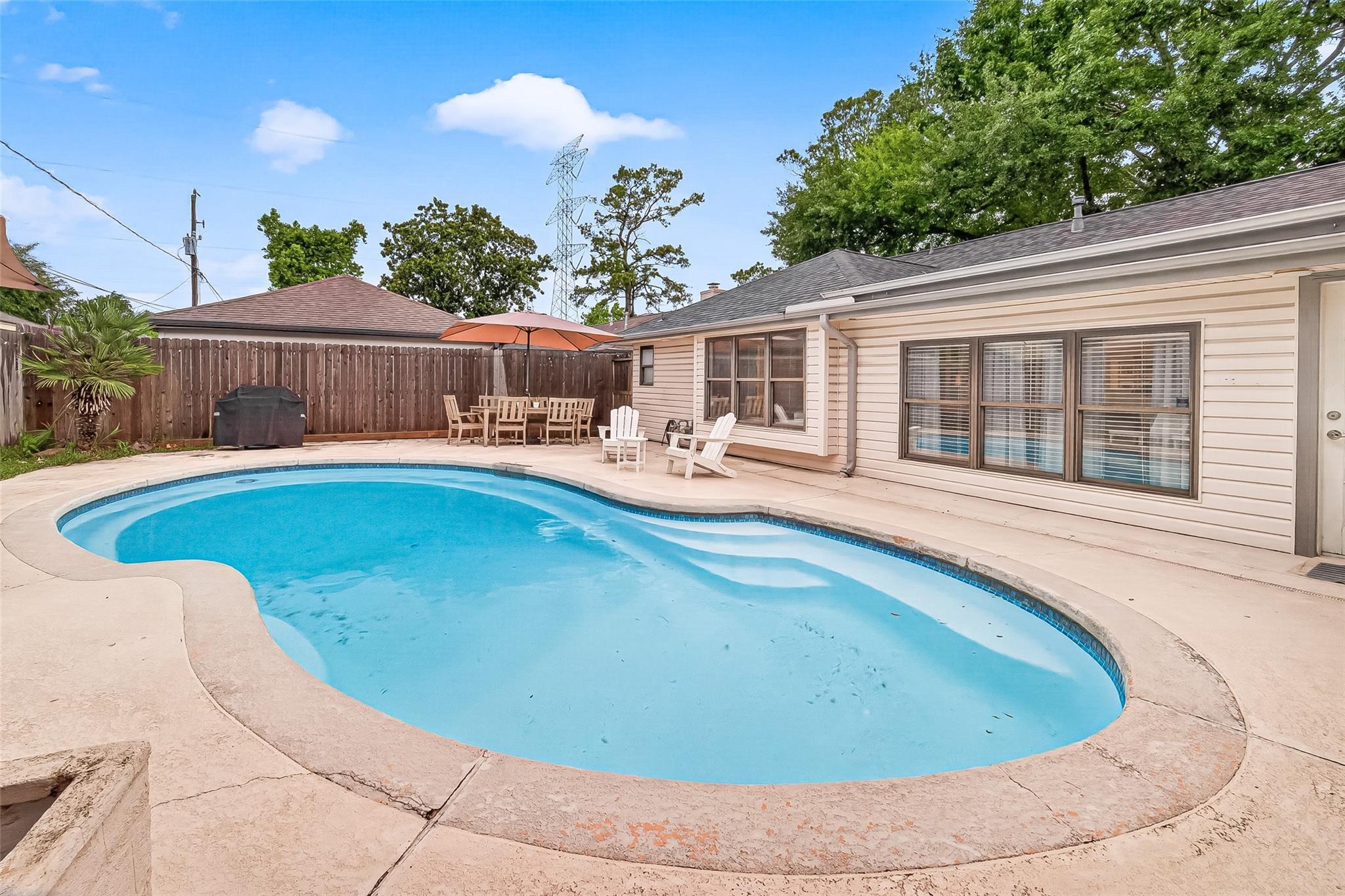 2514 Pine Village Drive