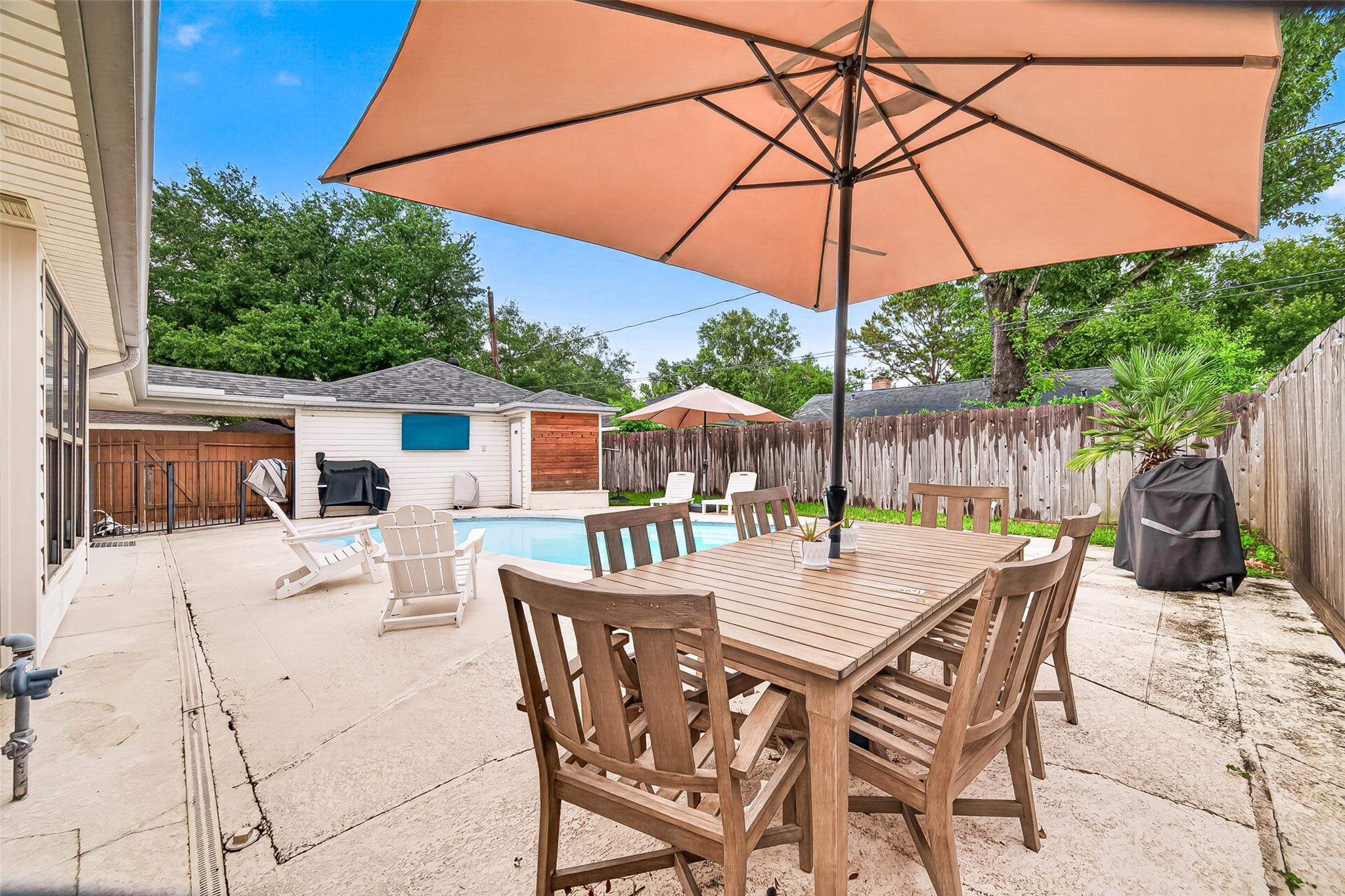 2514 Pine Village Drive