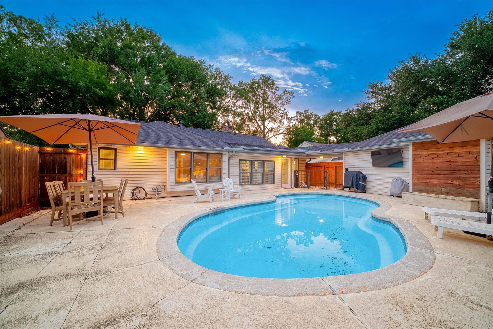 2514 Pine Village Drive