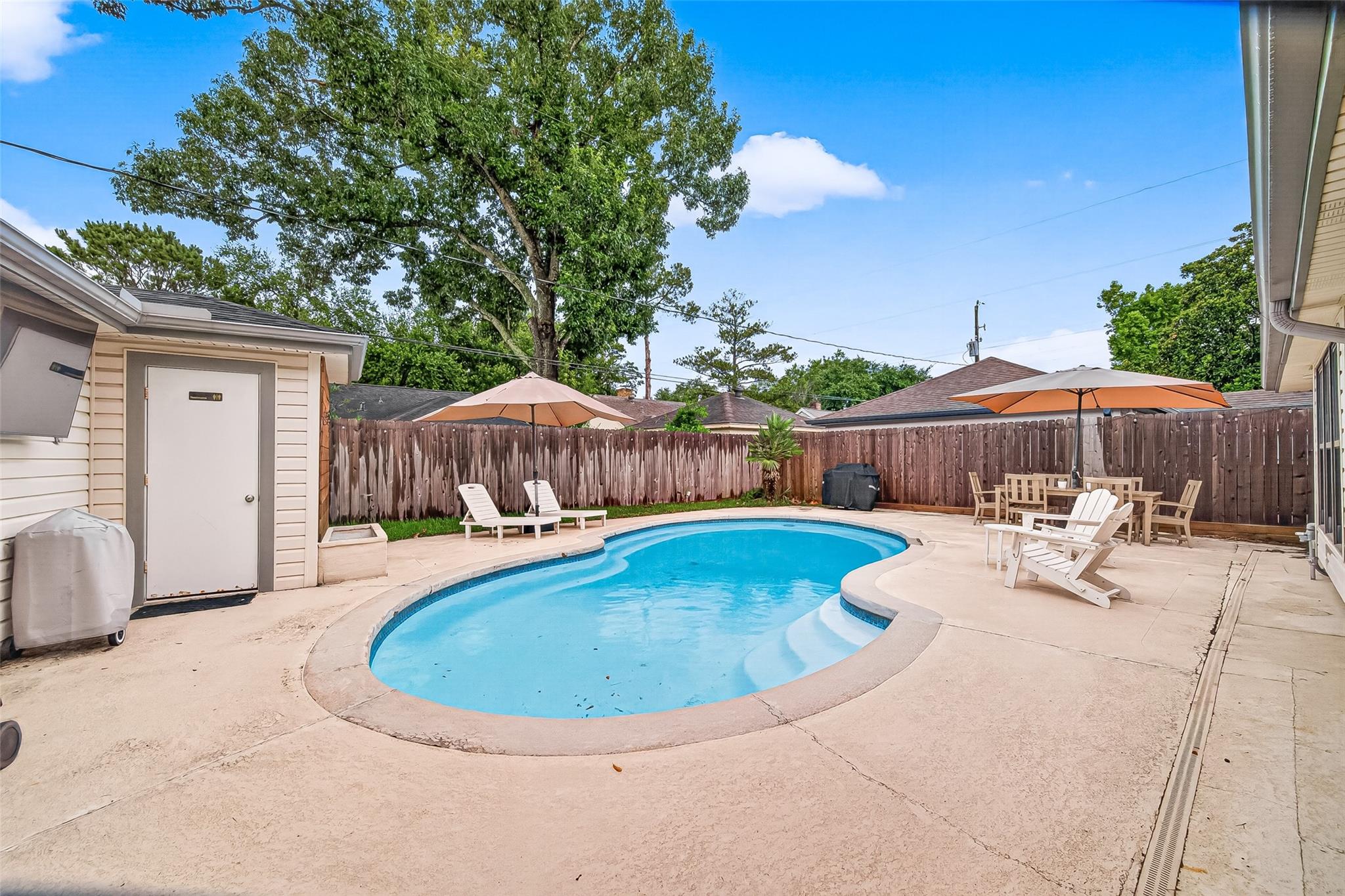2514 Pine Village Drive