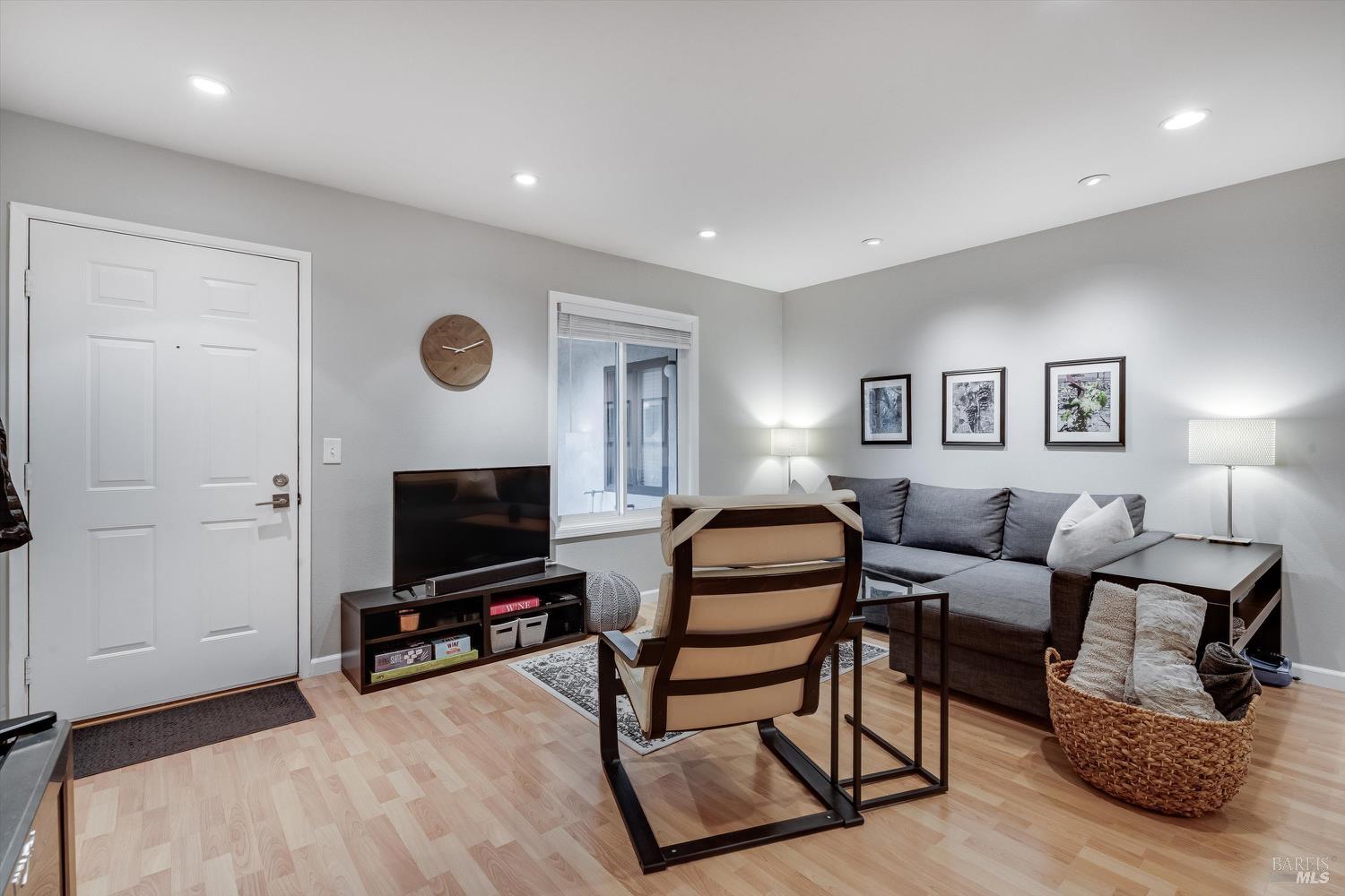 836 W Spain Street Unit: #3