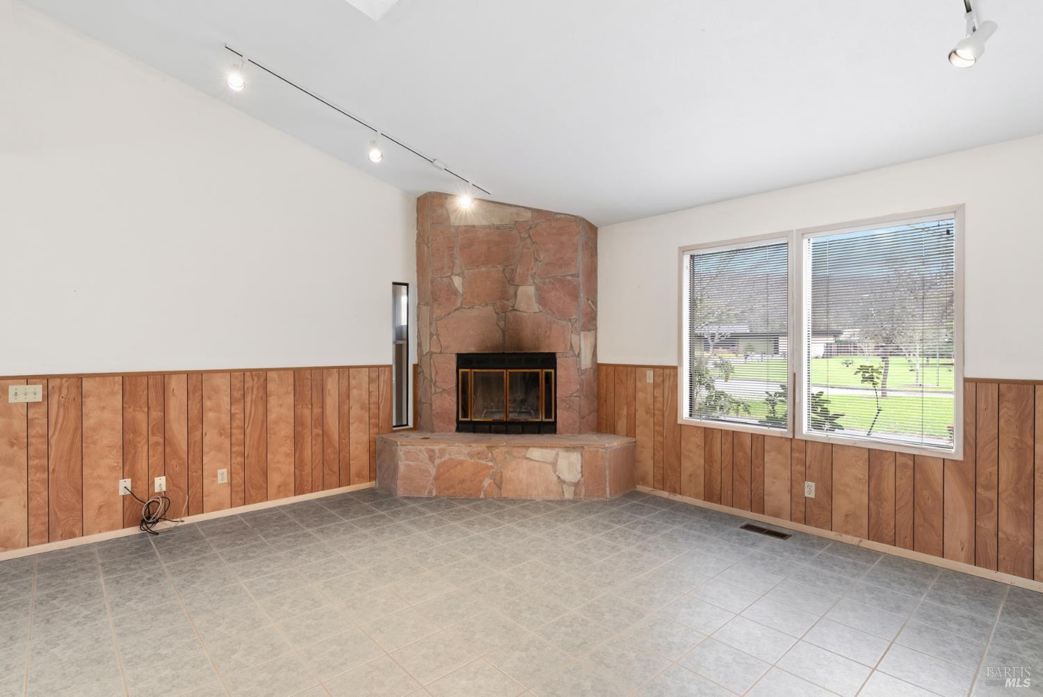 15416 Woodside Court