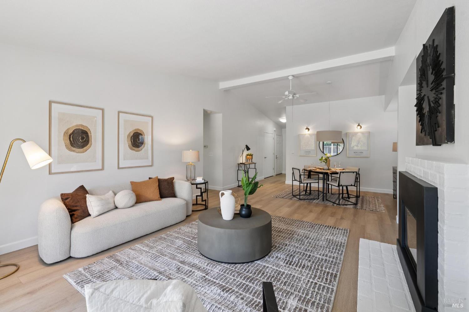 920 W 5th Street W Unit: #R