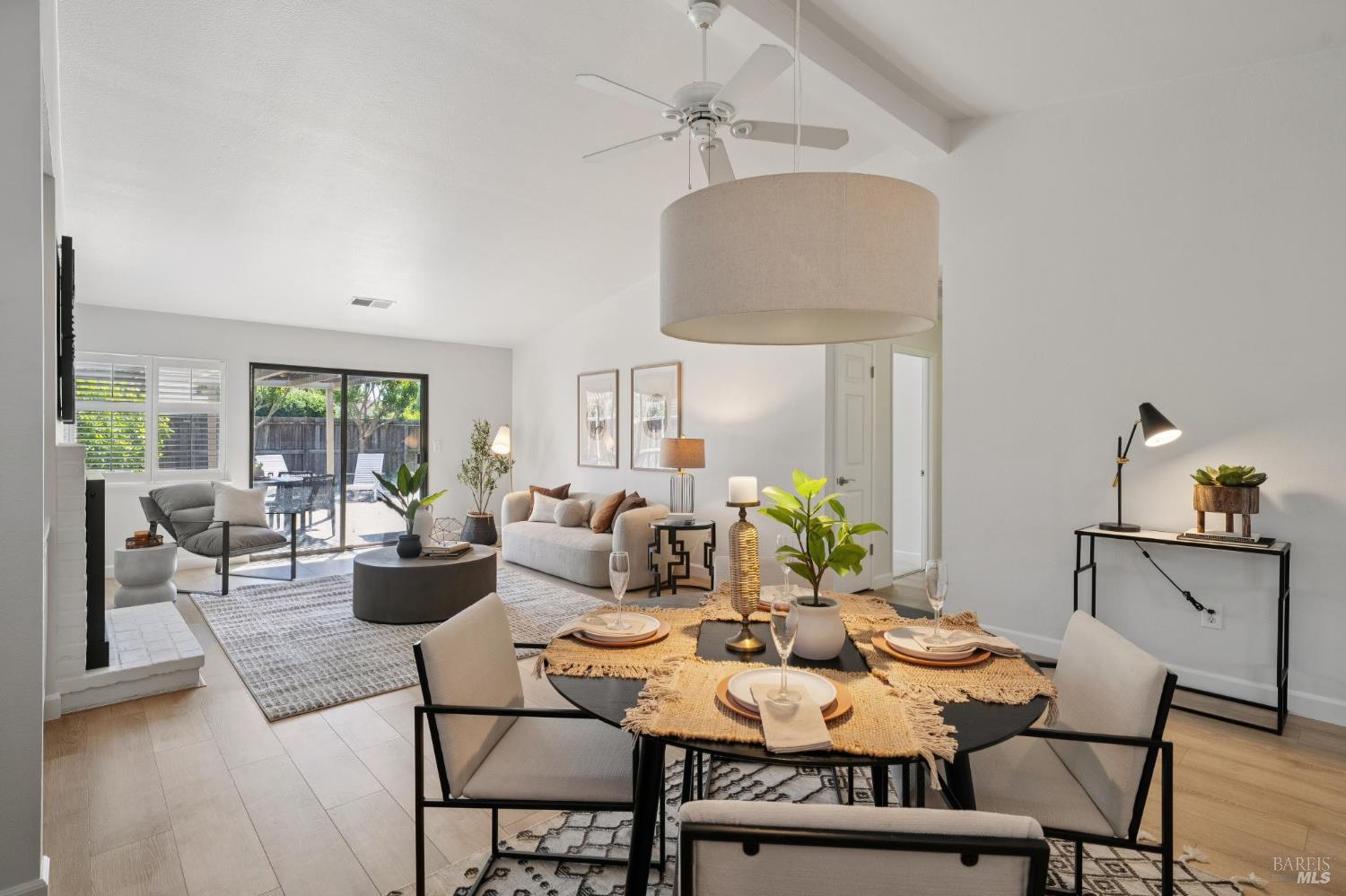 920 W 5th Street W Unit: #R