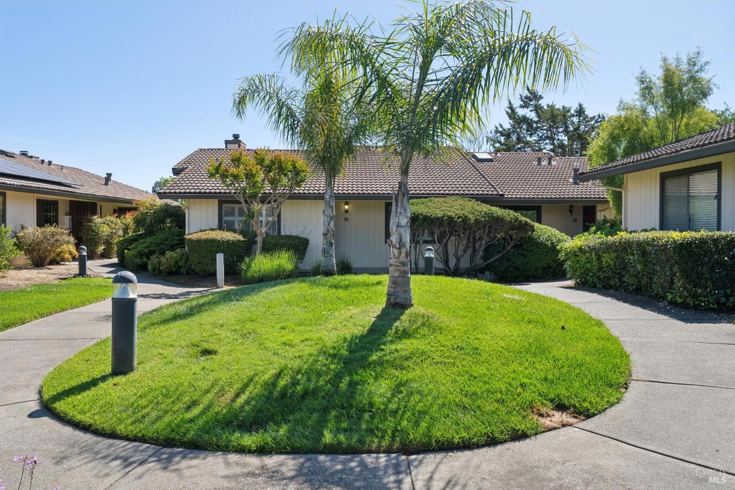 920 W 5th Street W Unit: #R