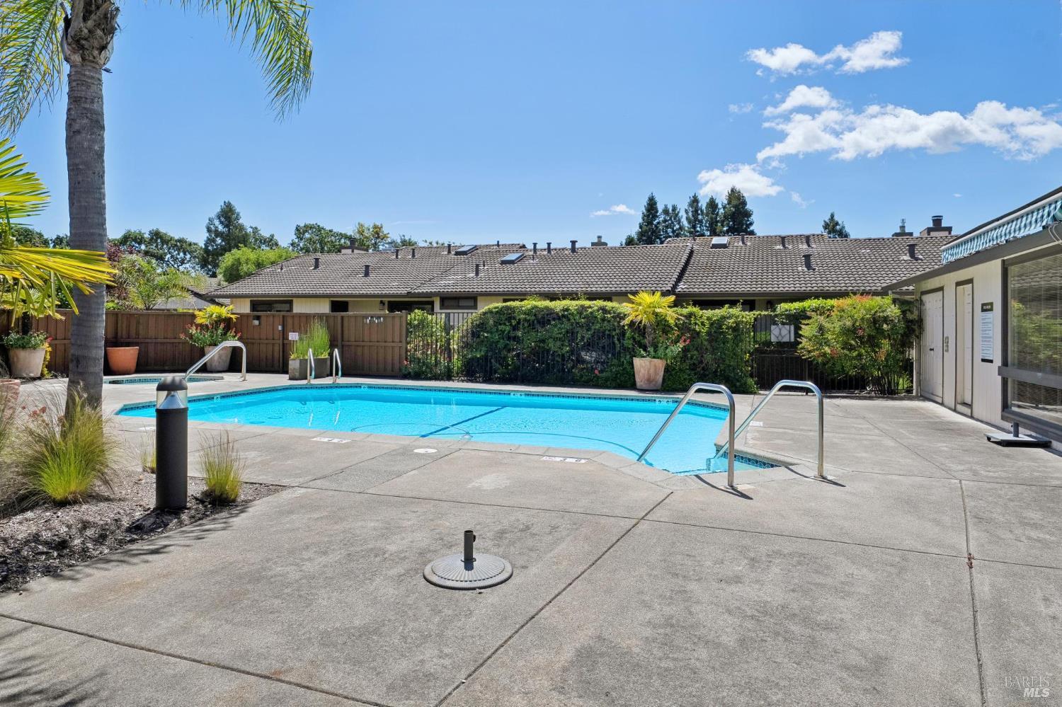 920 W 5th Street W Unit: #R