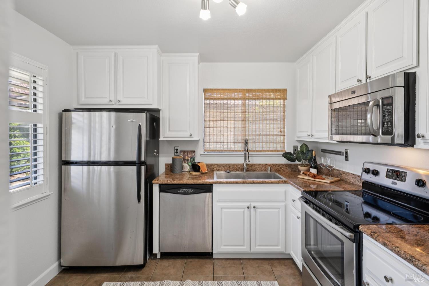 920 W 5th Street W Unit: #R