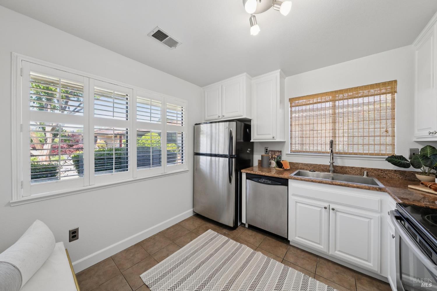 920 W 5th Street W Unit: #R