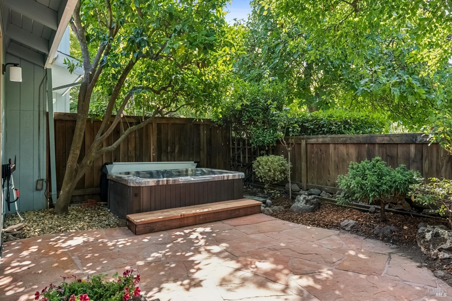 71 Creek Lane