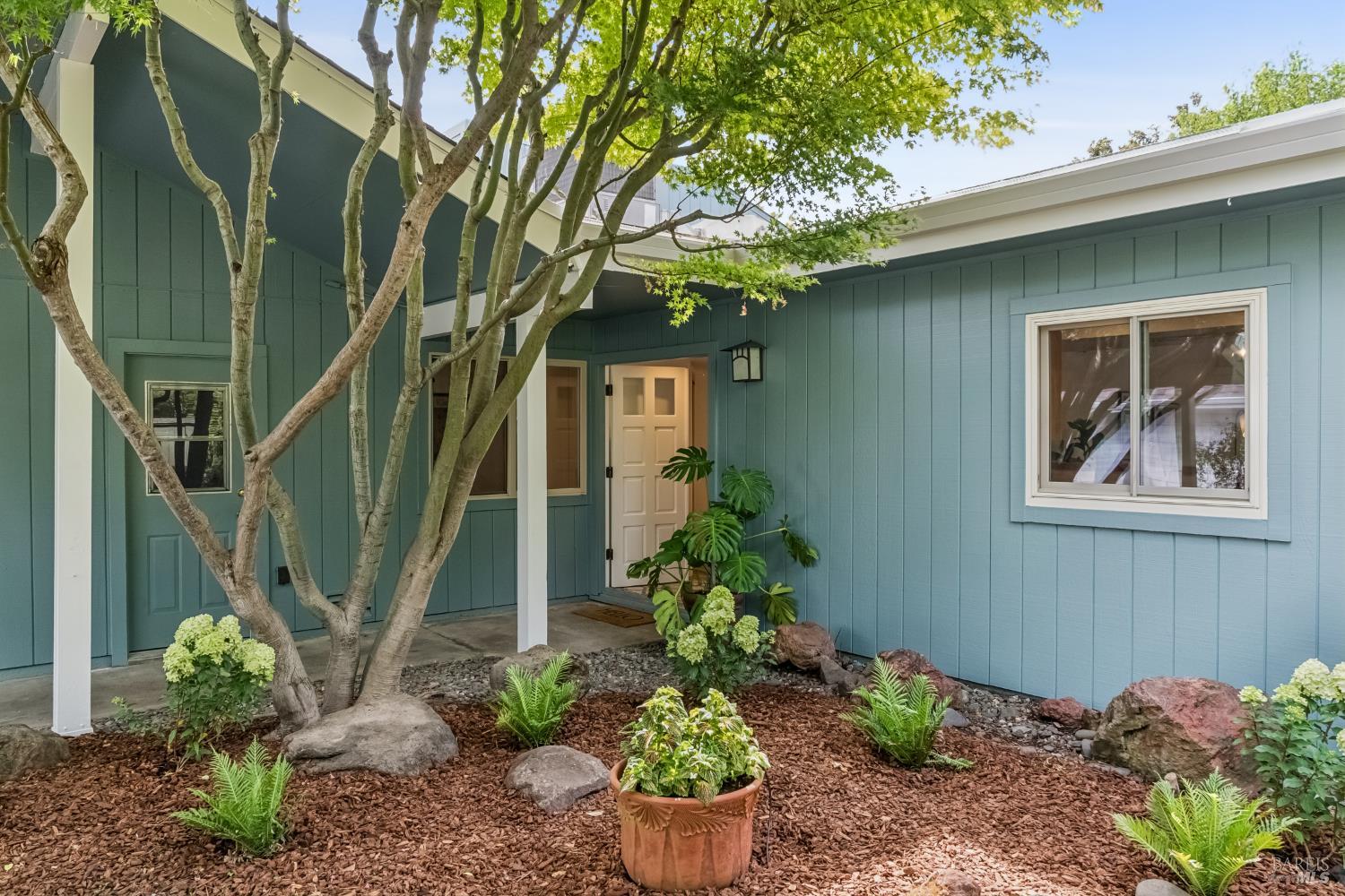 71 Creek Lane