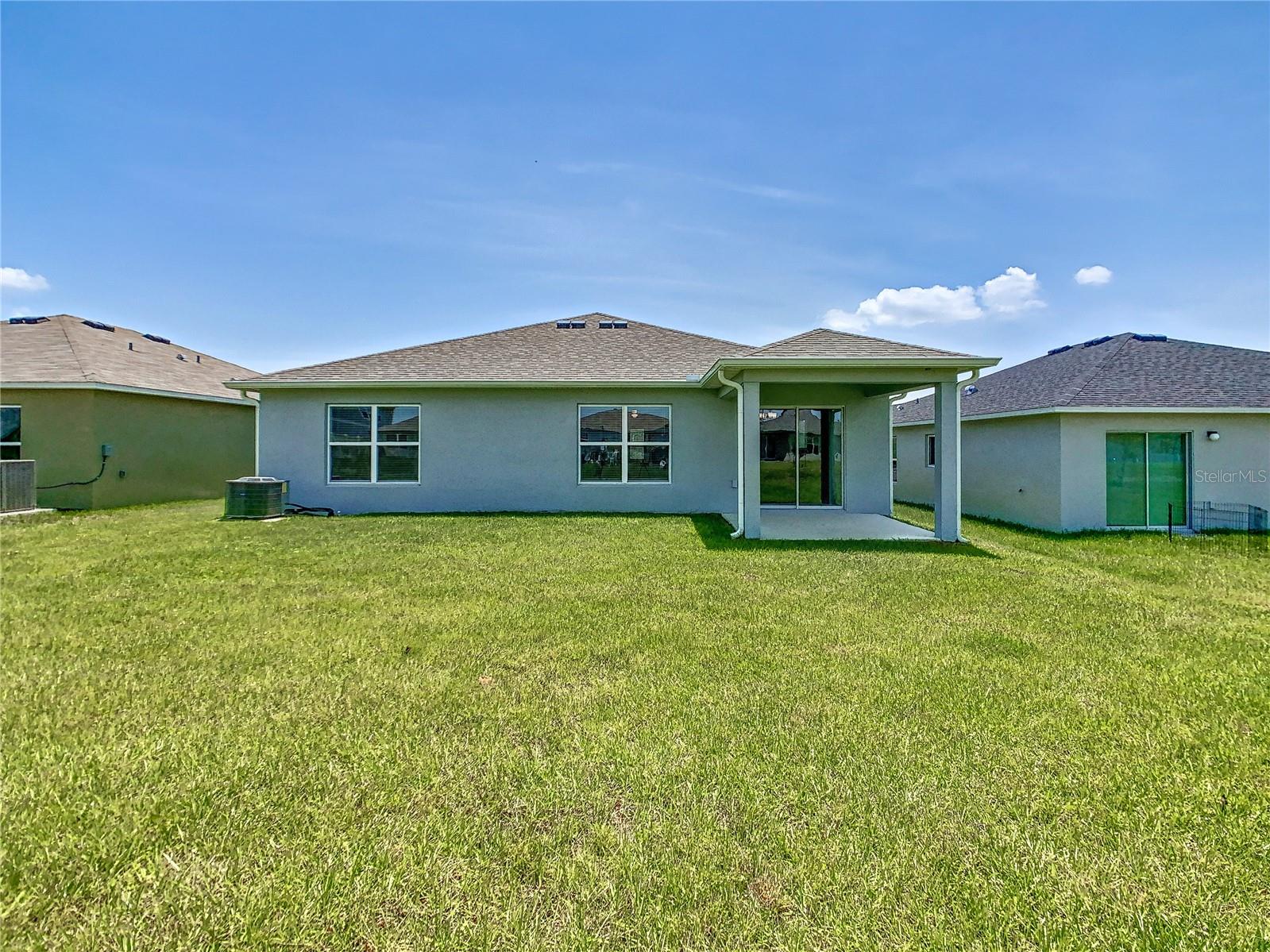 211 SUMMERLIN LOOP