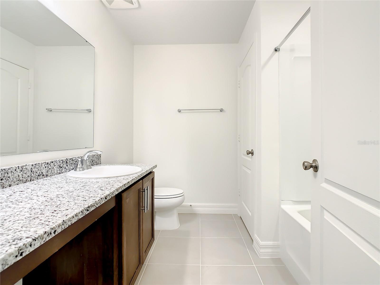 211 SUMMERLIN LOOP