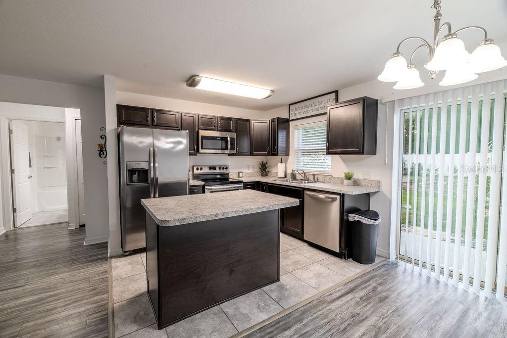 3897 SW 169TH LANE RD