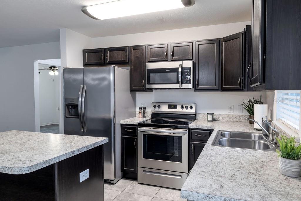 3897 SW 169TH LANE RD