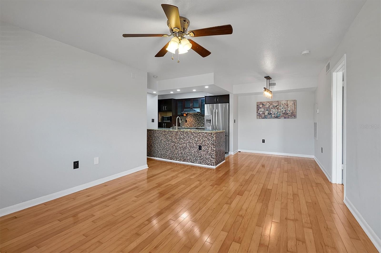 3008 PARKWAY BLVD #303