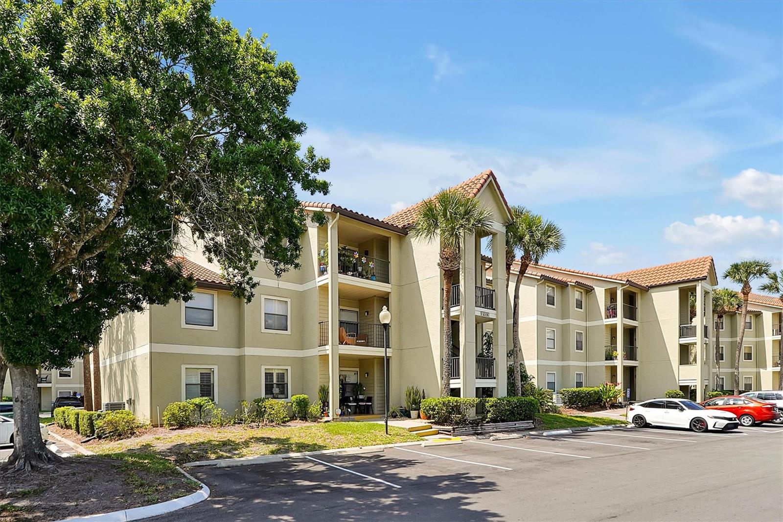 3008 PARKWAY BLVD #303