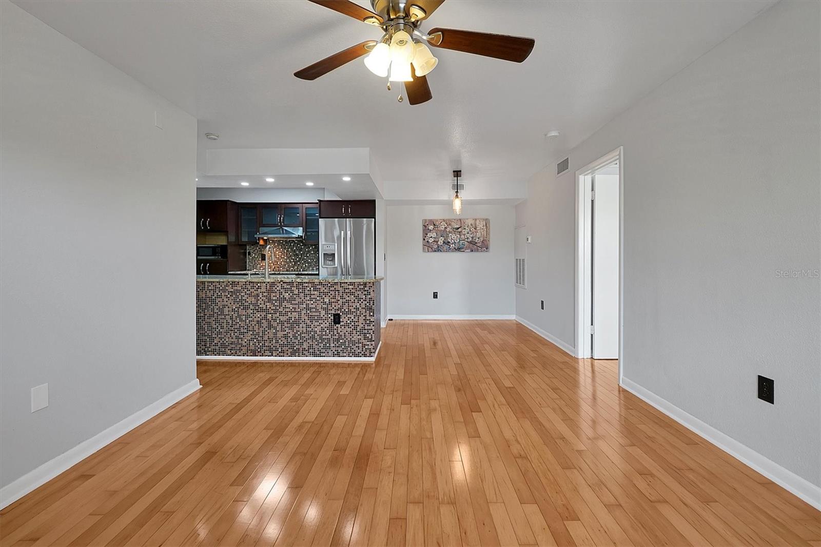3008 PARKWAY BLVD #303