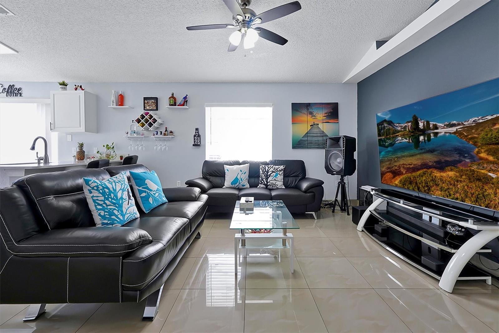 4992 LUNA NEGRA DR