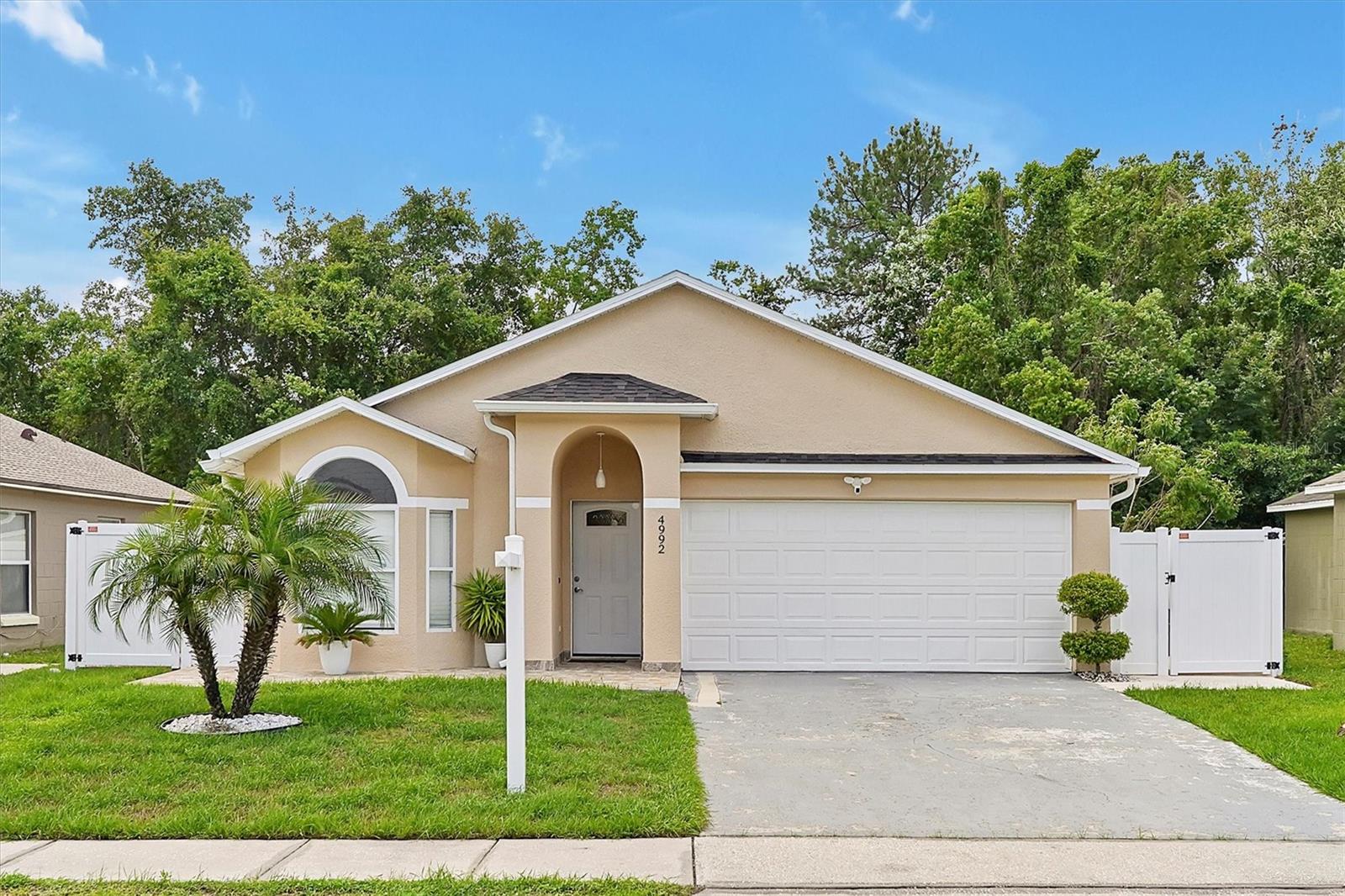 4992 LUNA NEGRA DR