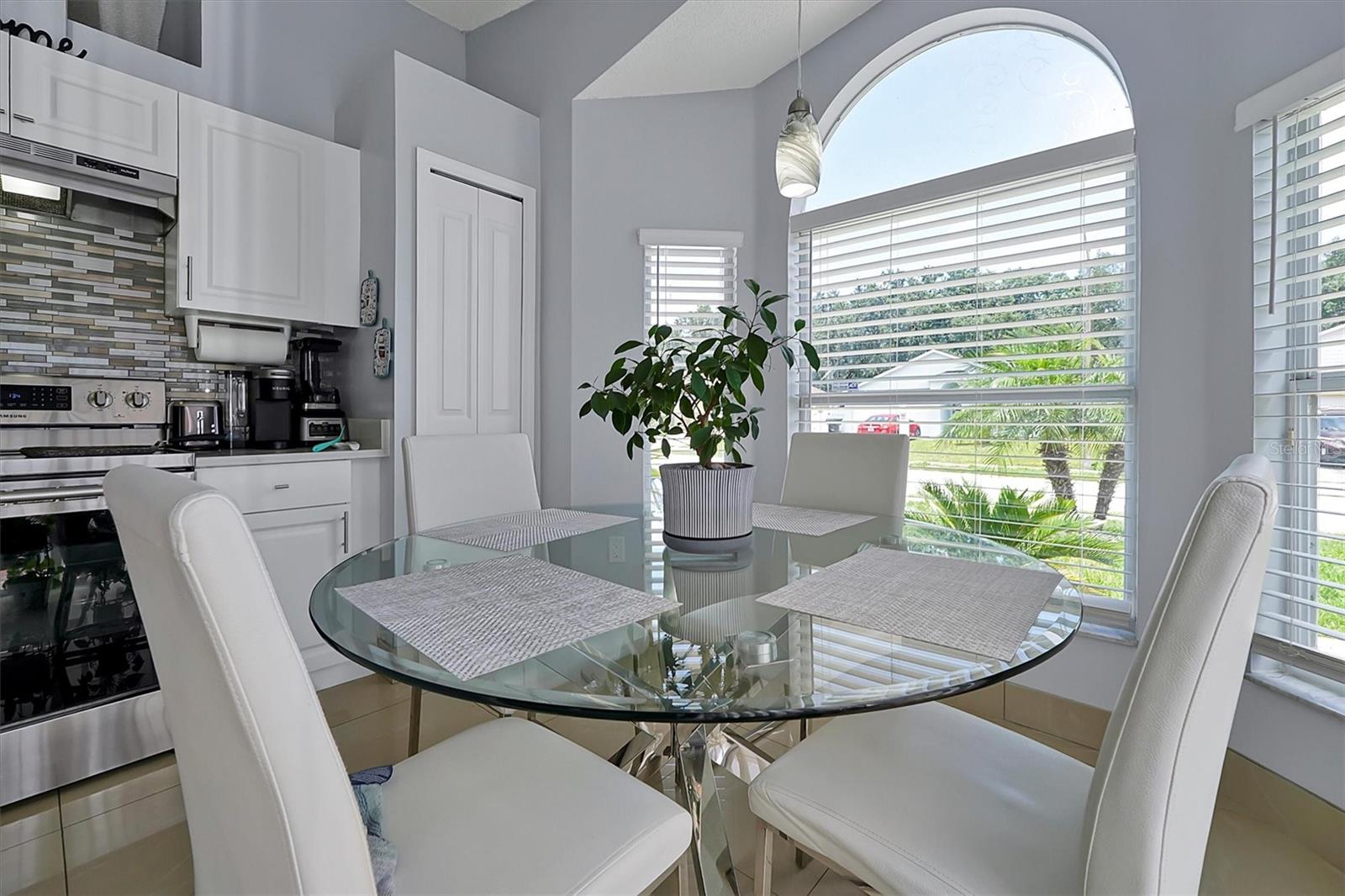 4992 LUNA NEGRA DR