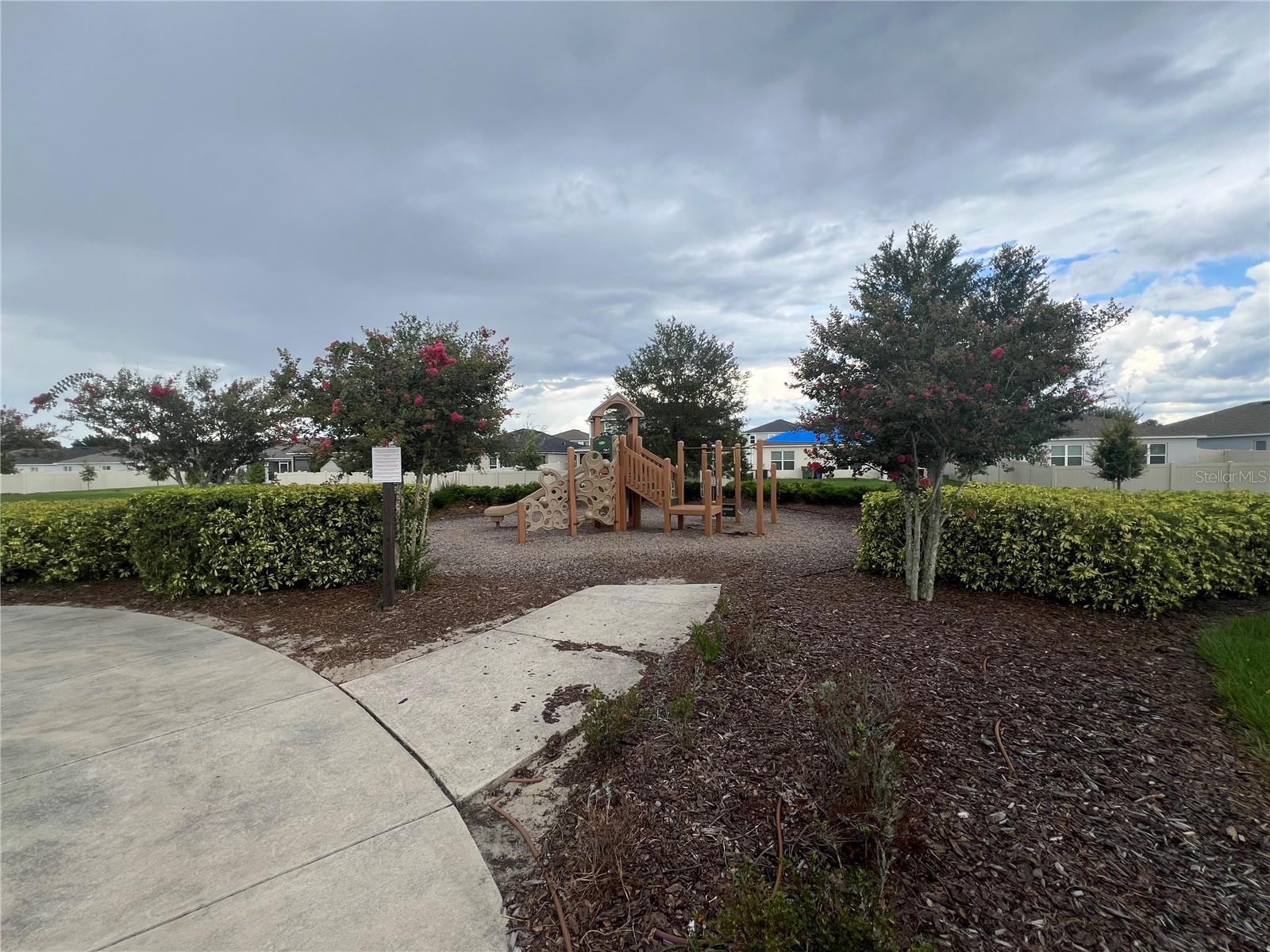 260 LAKE LUCERNE WAY