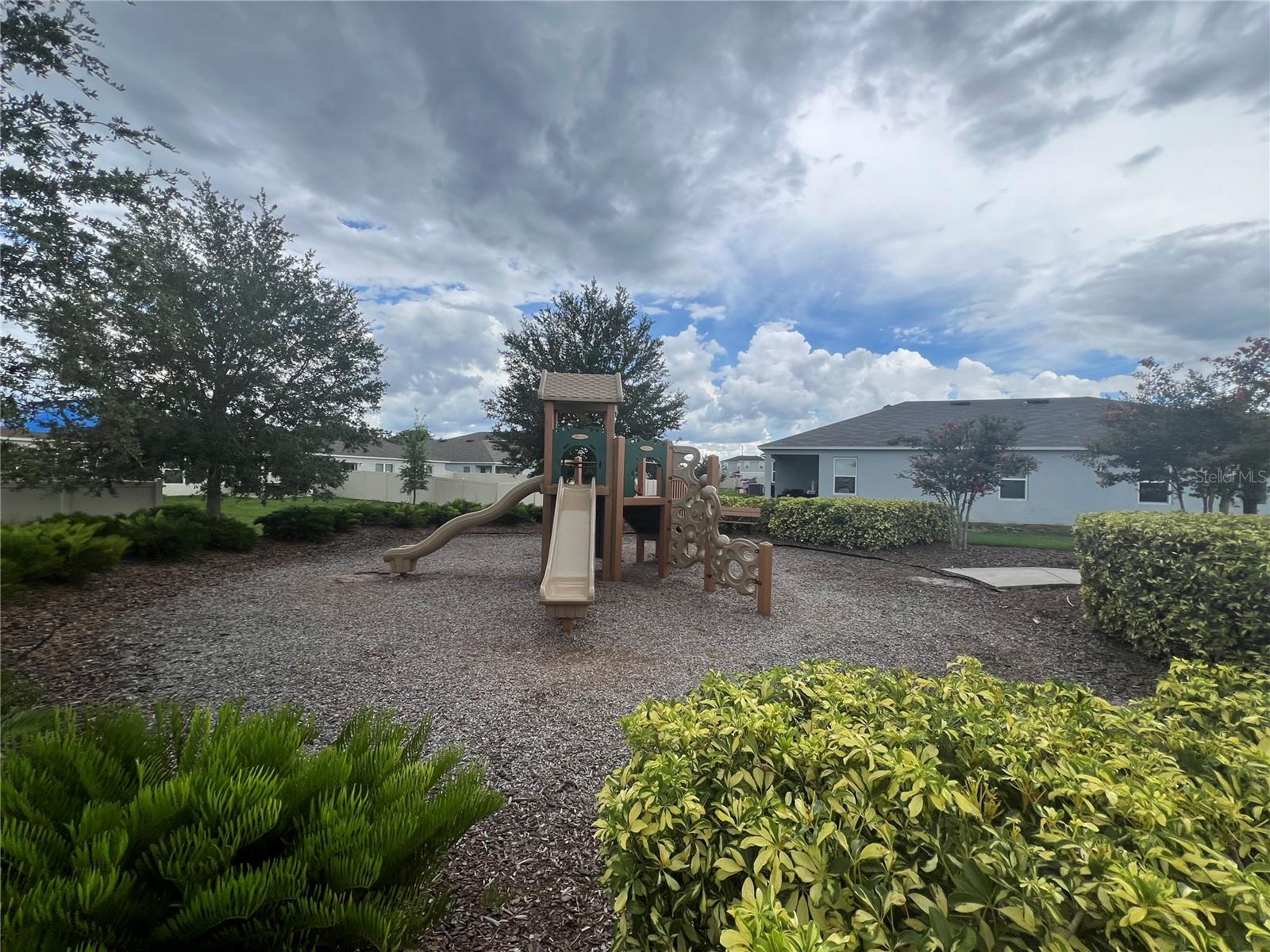 260 LAKE LUCERNE WAY