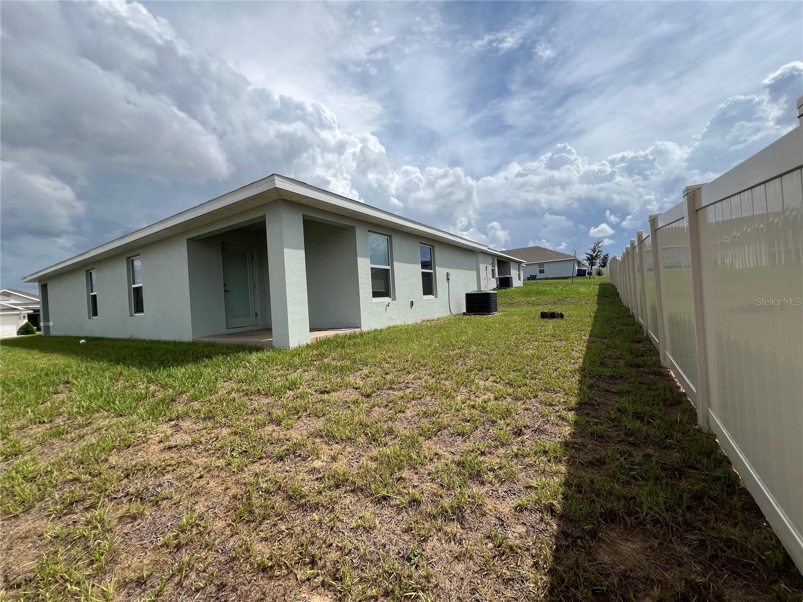 1074 CITRUS LANDINGS BLVD
