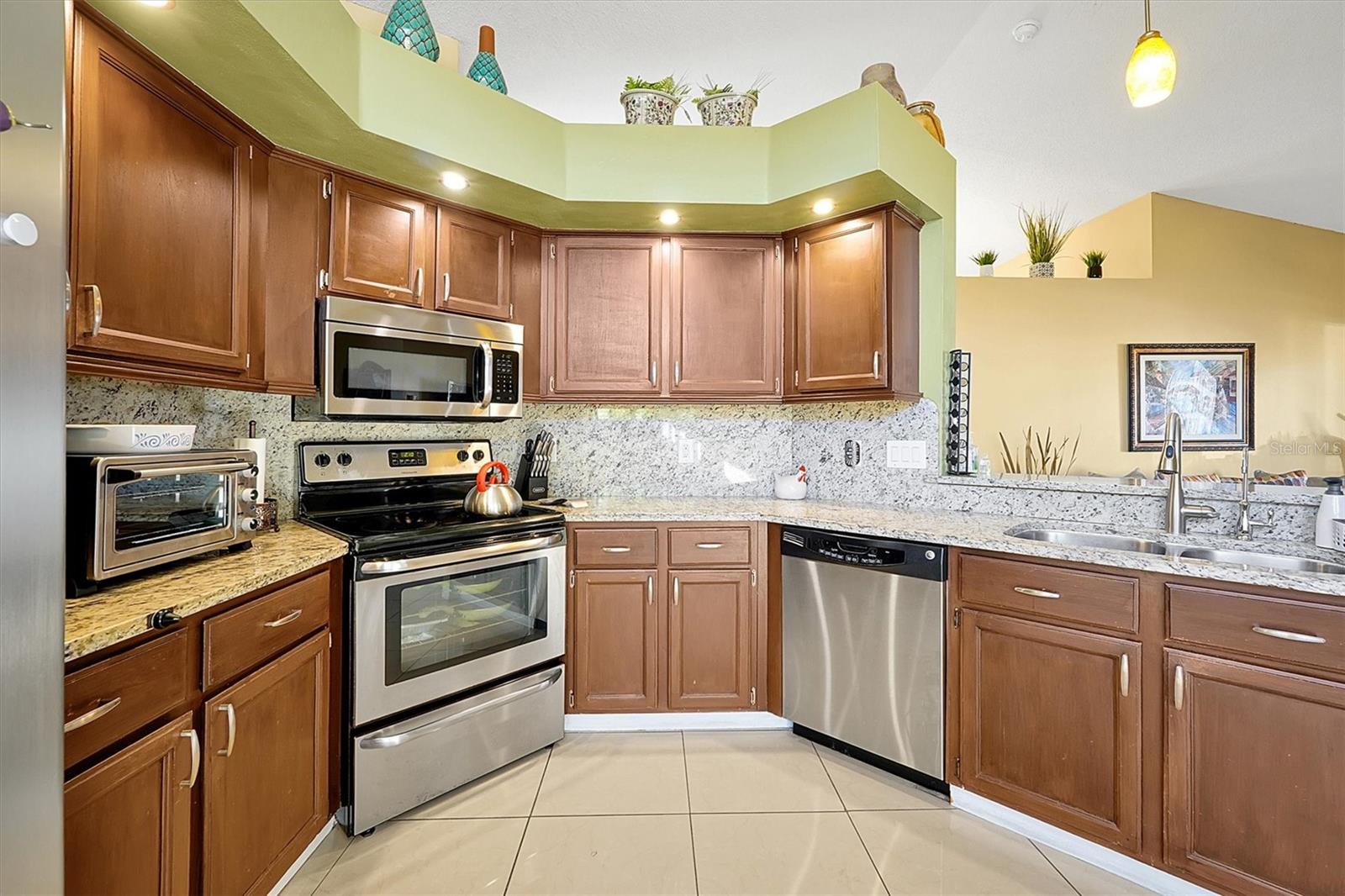 2401 DRAGON FLY CT