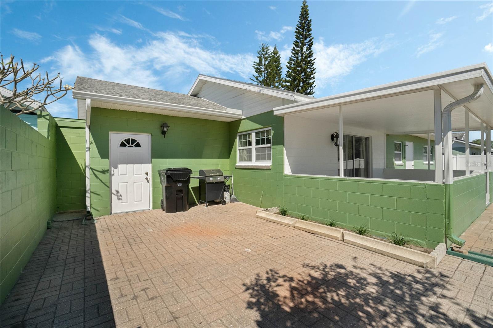 3030 LITTLE SOUND DR