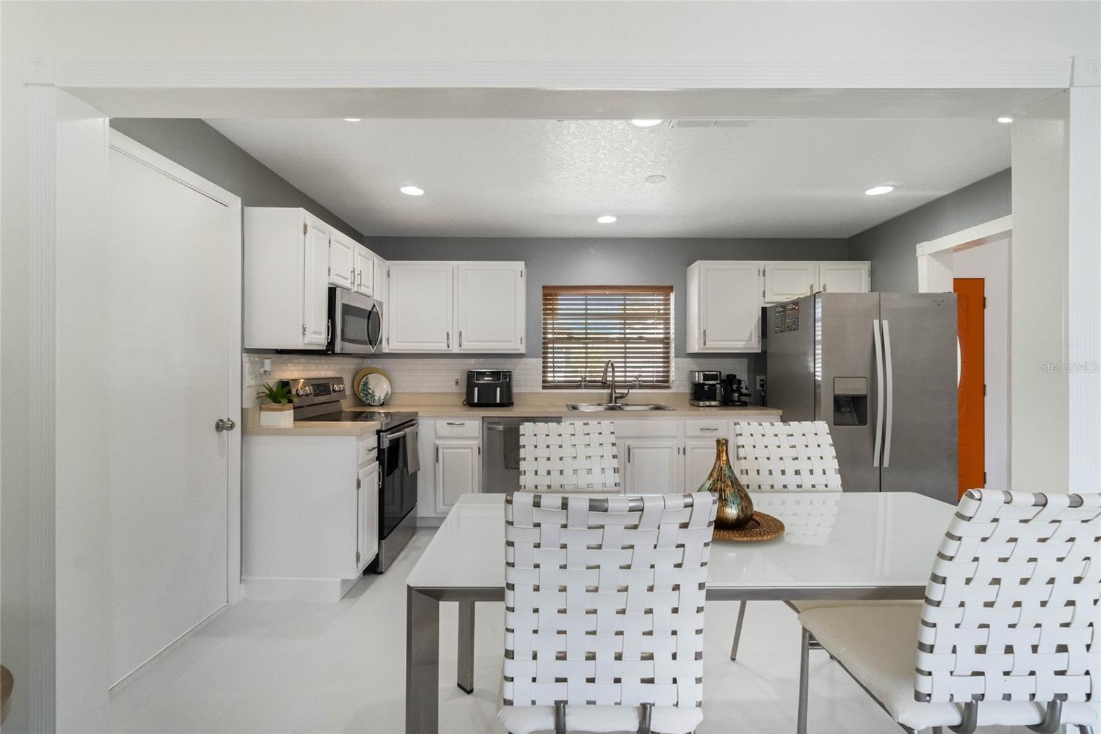 3030 LITTLE SOUND DR