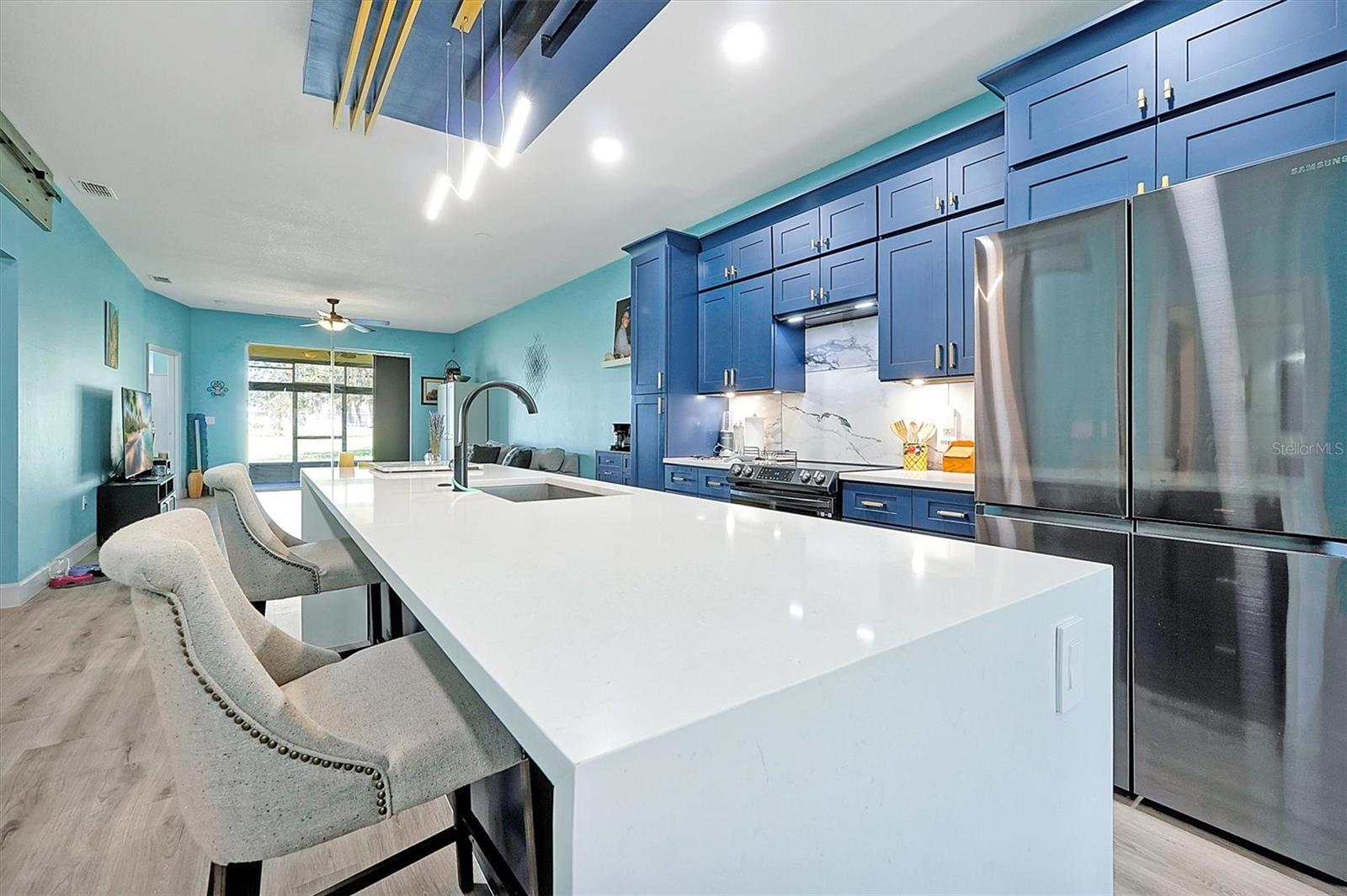 168 CLUB VILLAS LN